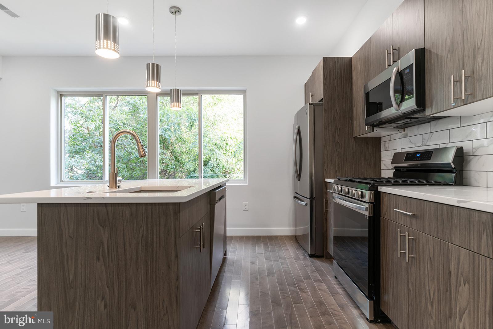 NORRIS SQUARE - Residential Lease