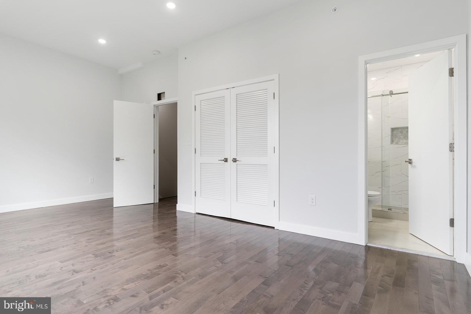 NORRIS SQUARE - Residential Lease