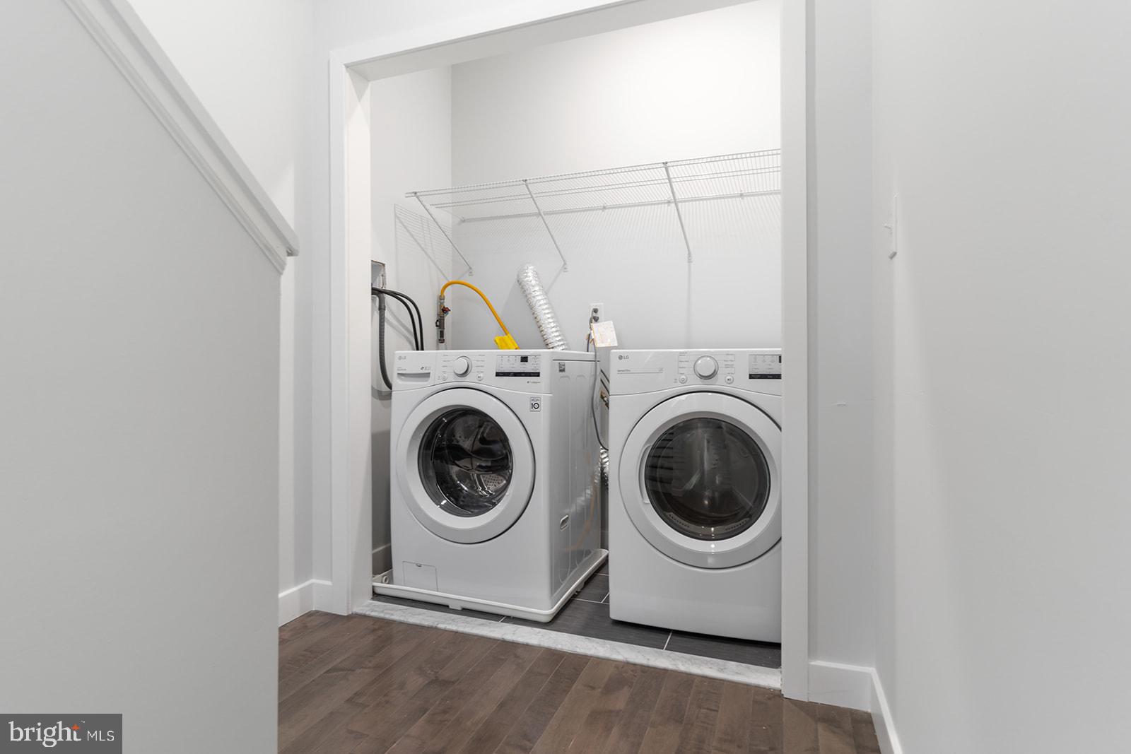 NORRIS SQUARE - Residential Lease