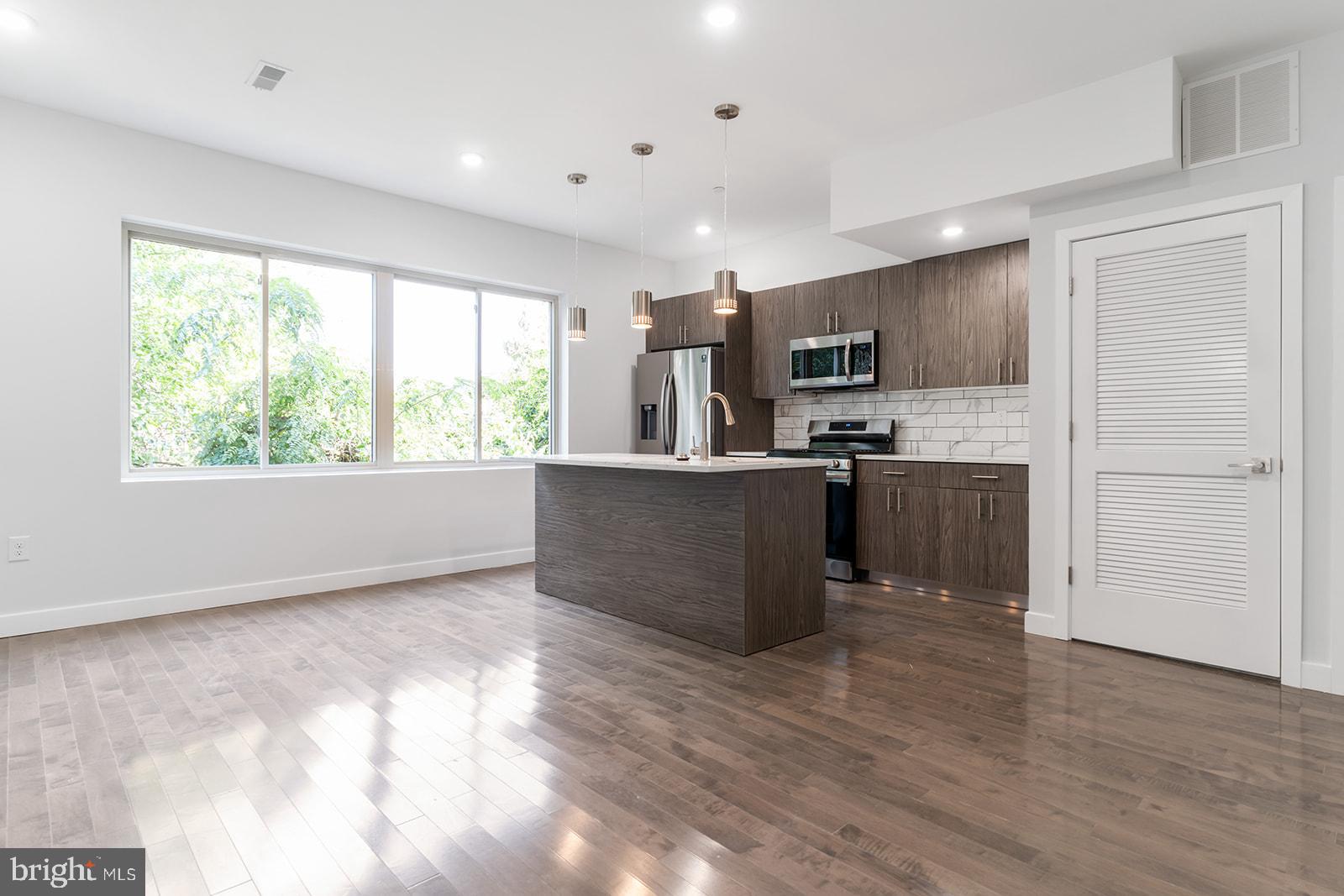 NORRIS SQUARE - Residential Lease