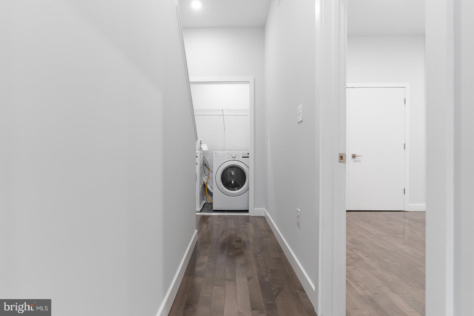 NORRIS SQUARE - Residential Lease