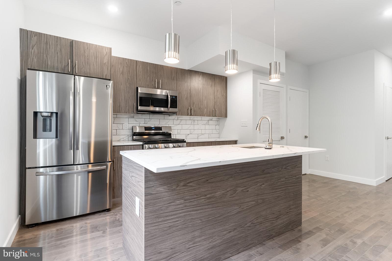 NORRIS SQUARE - Residential Lease