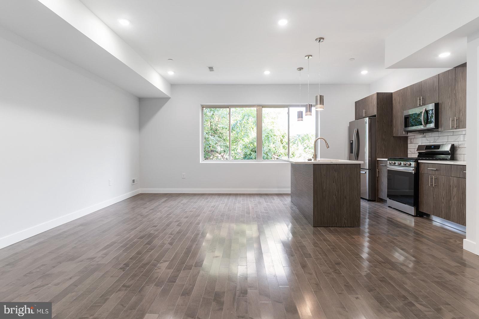 NORRIS SQUARE - Residential Lease