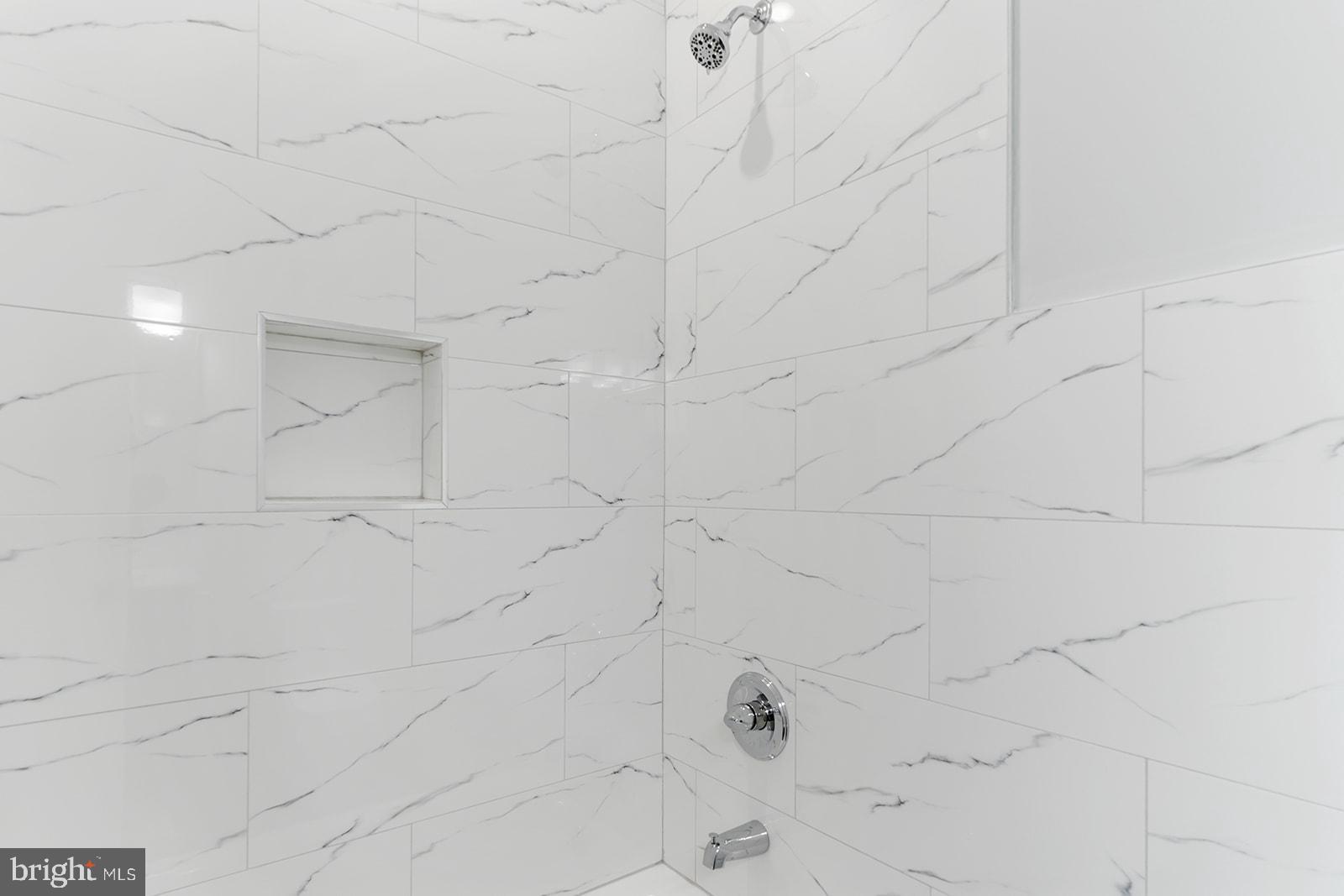 NORRIS SQUARE - Residential Lease