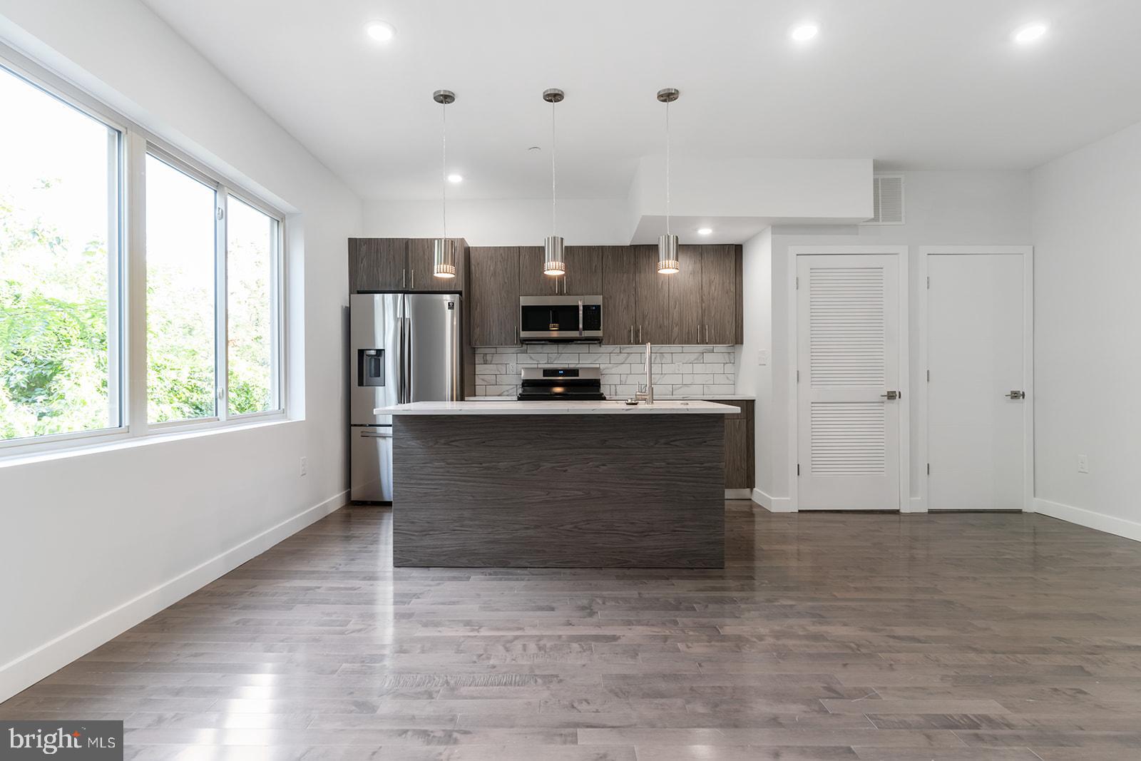 NORRIS SQUARE - Residential Lease