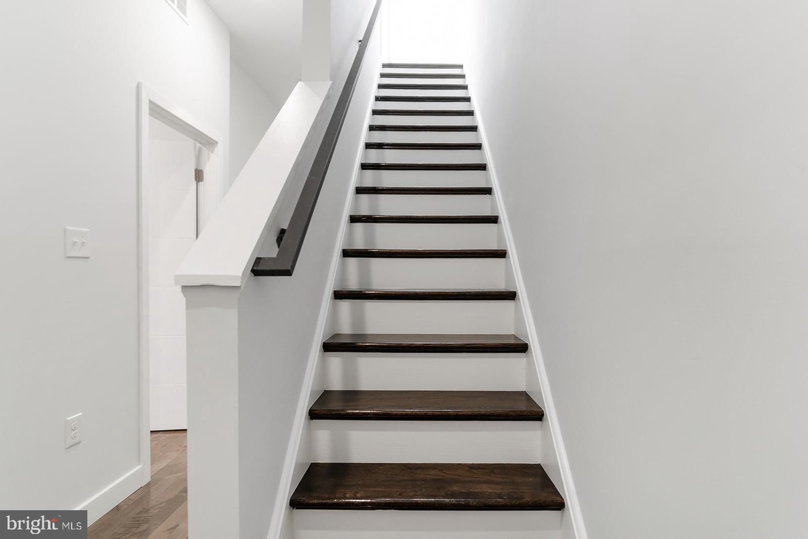 NORRIS SQUARE - Residential Lease