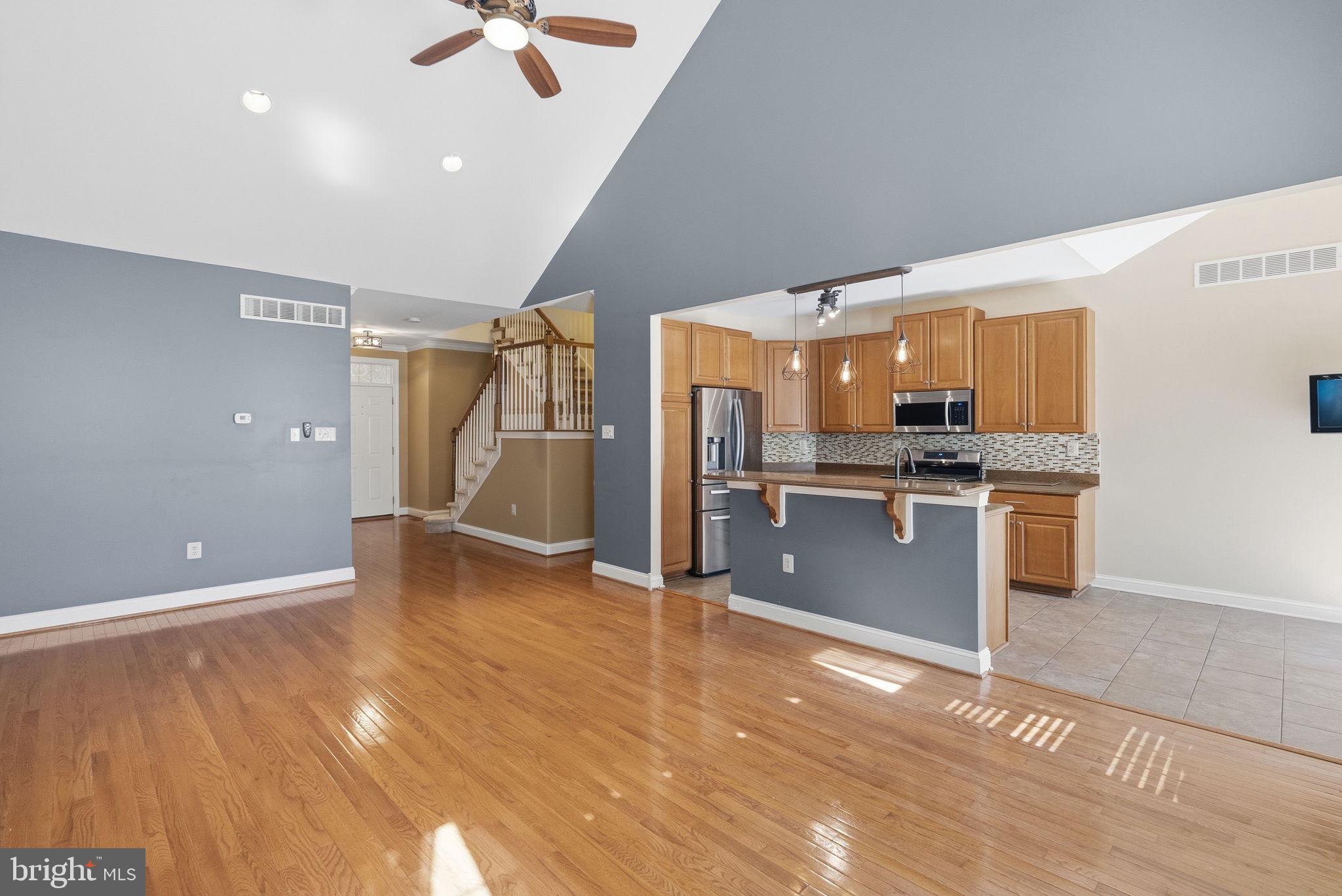 MONTGOMERY WALK - Residential