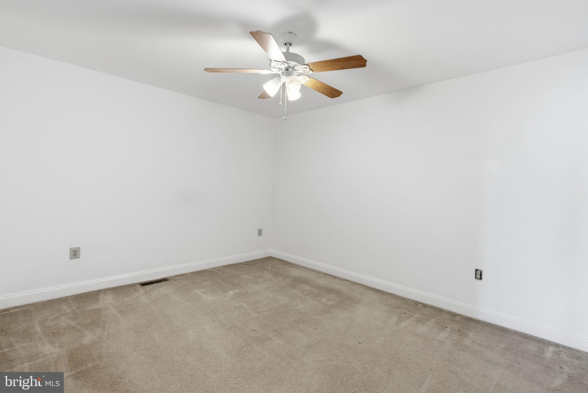 MONTGOMERY WALK - Residential