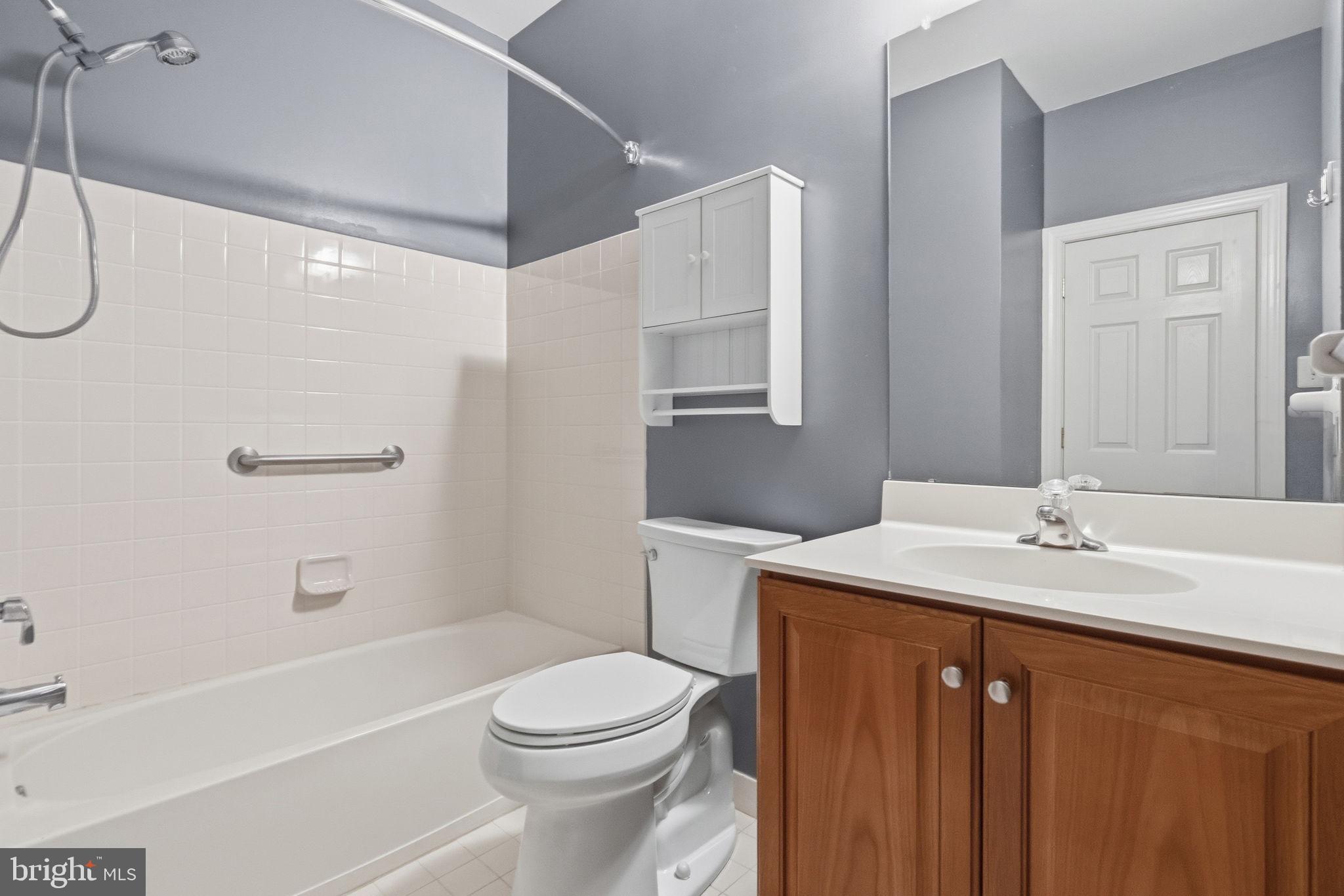 MONTGOMERY WALK - Residential