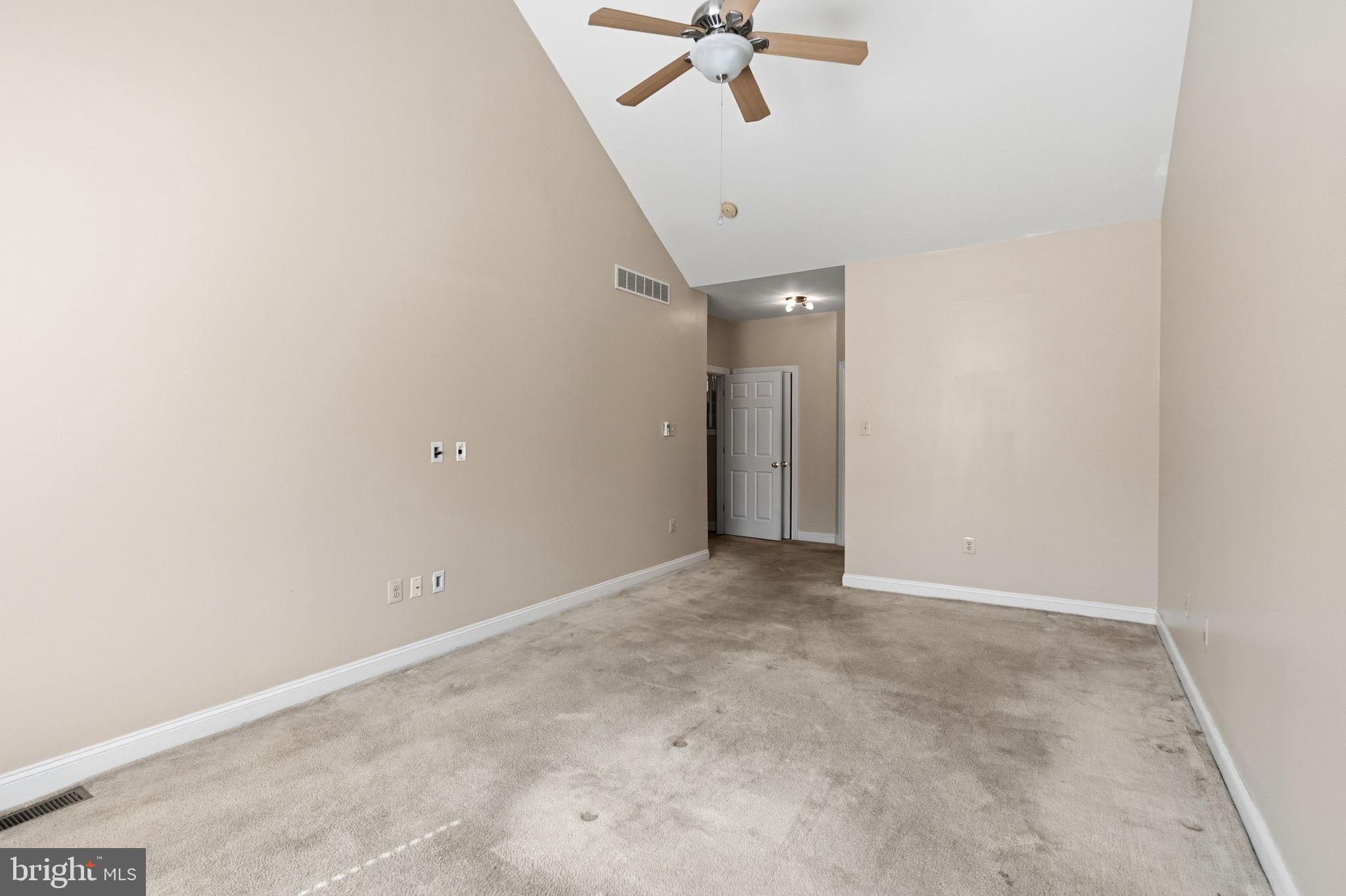 MONTGOMERY WALK - Residential