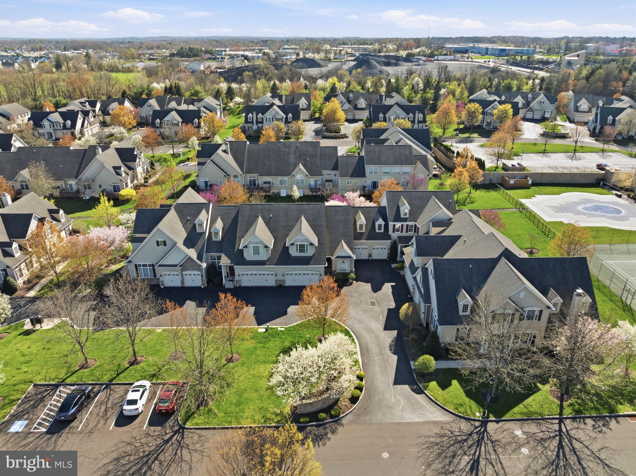 MONTGOMERY WALK - Residential