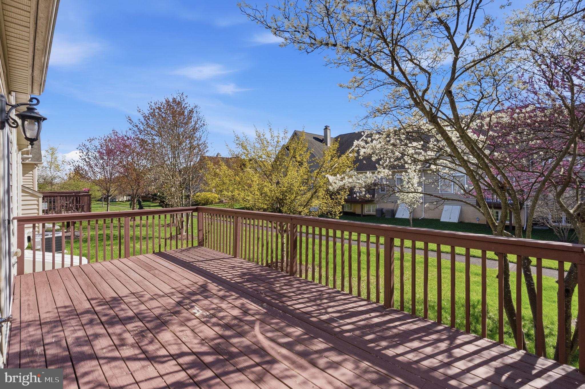 MONTGOMERY WALK - Residential