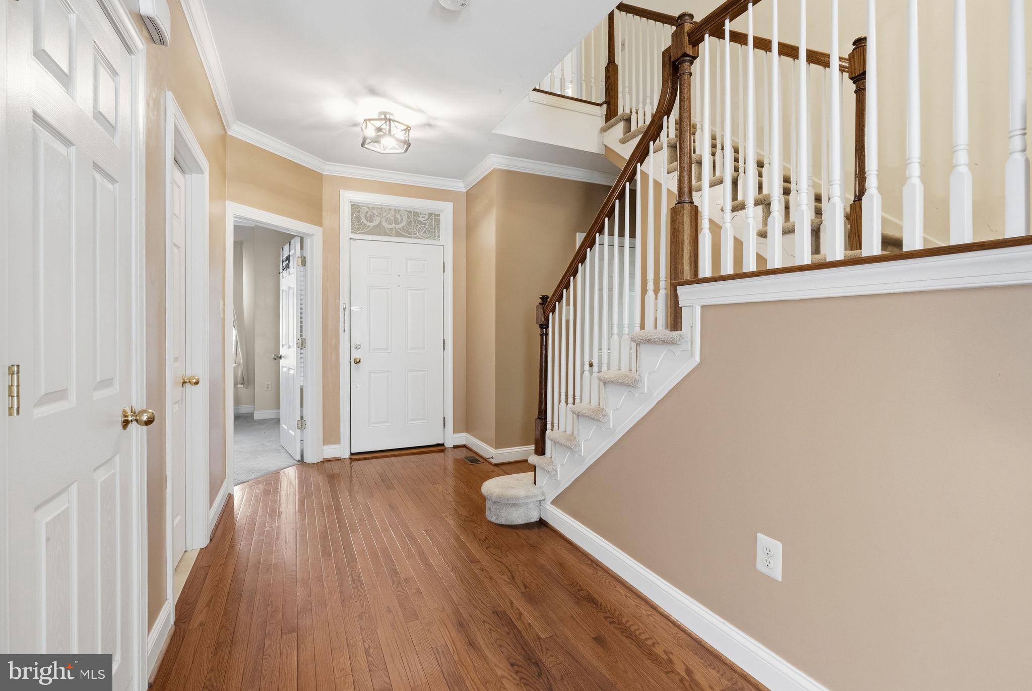 MONTGOMERY WALK - Residential