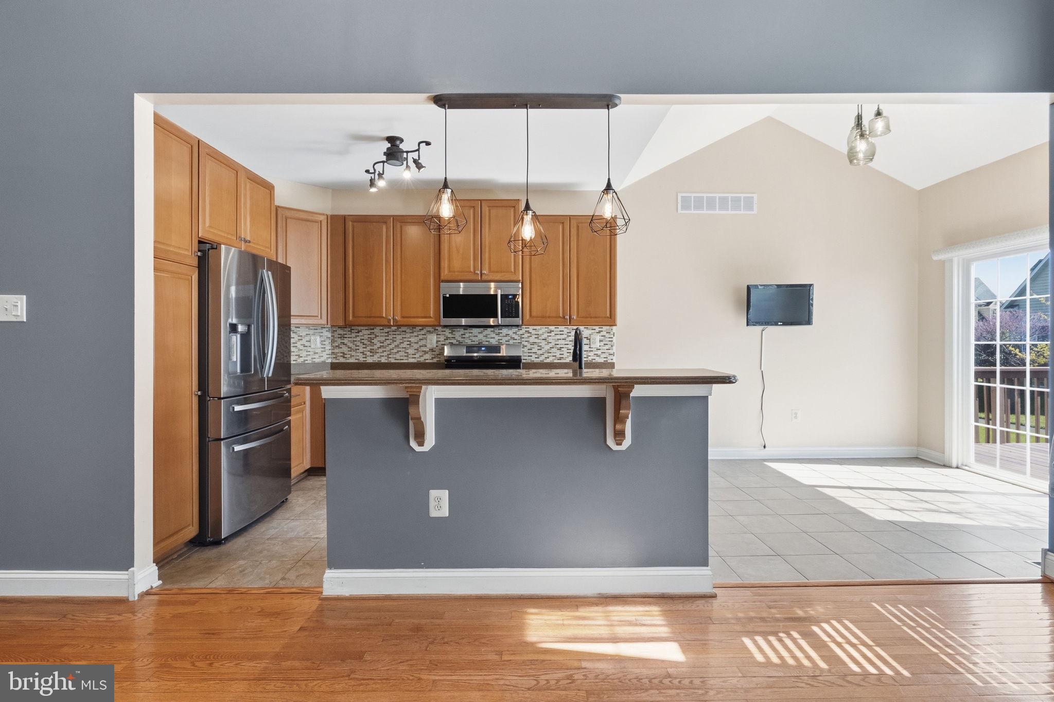 MONTGOMERY WALK - Residential