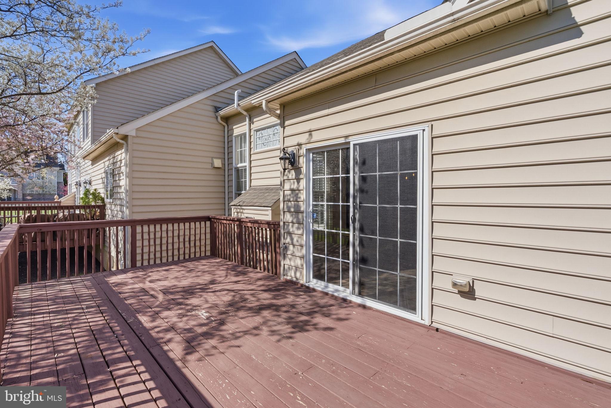 MONTGOMERY WALK - Residential