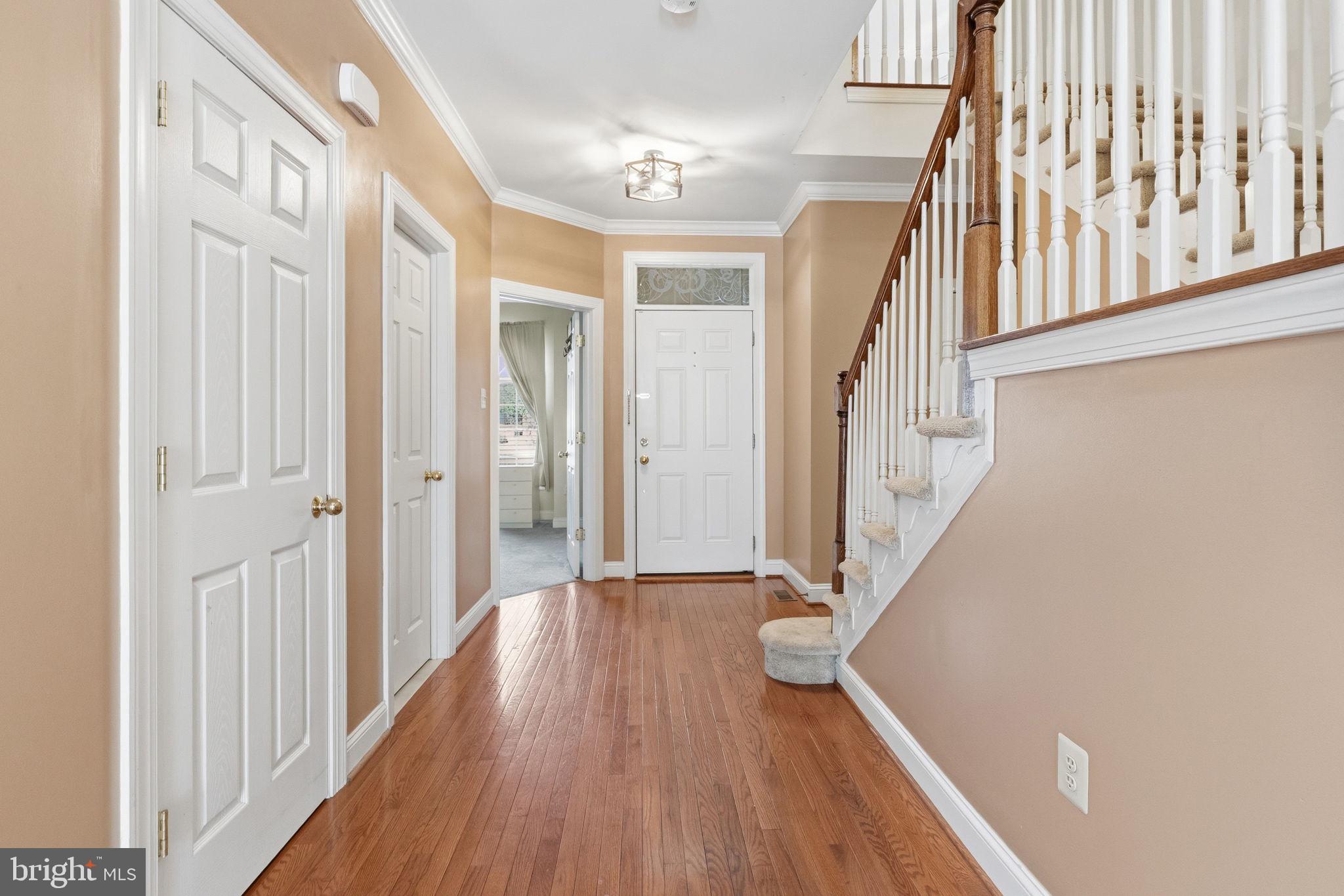 MONTGOMERY WALK - Residential