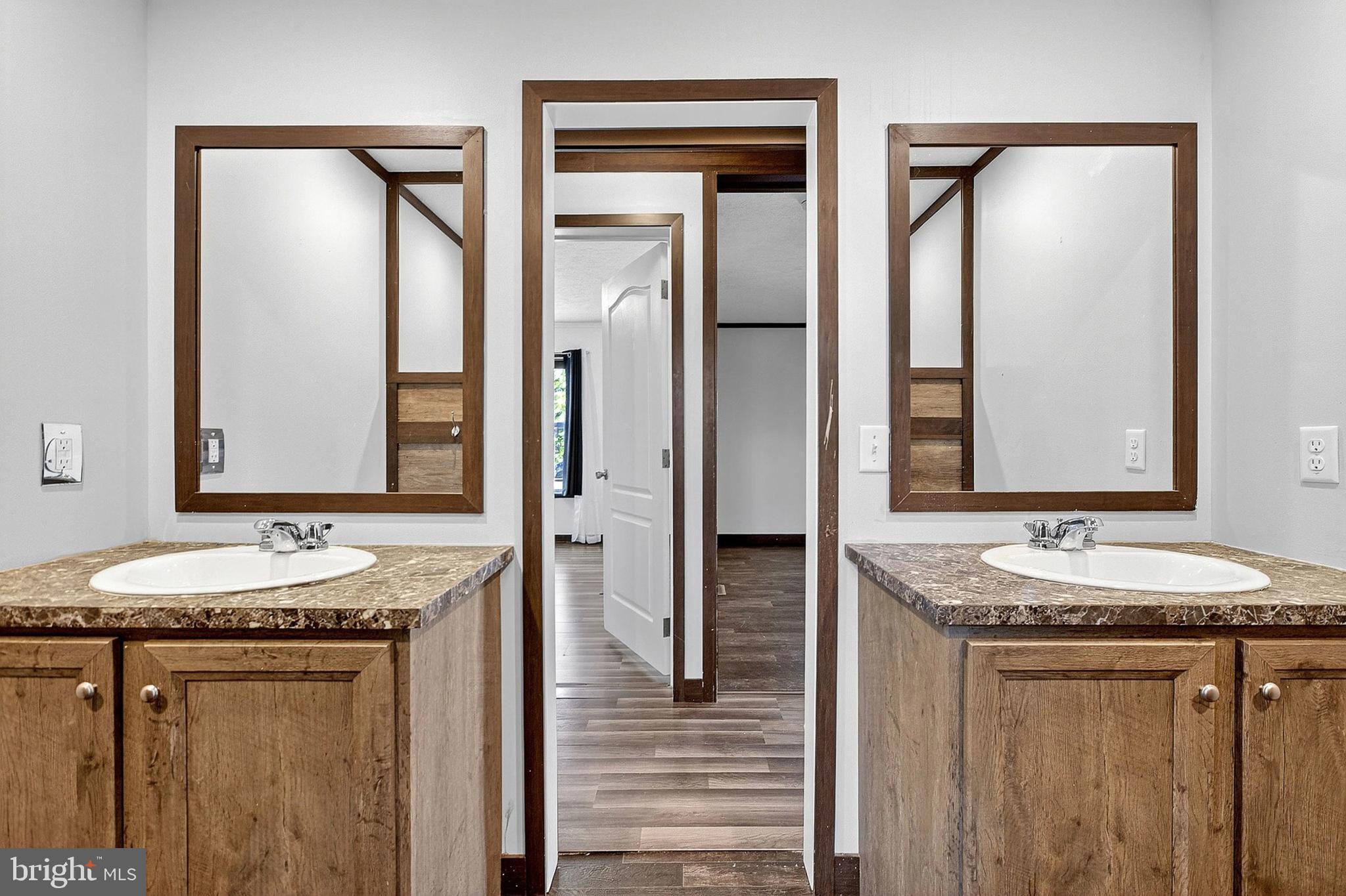 CHELESA VILLA - Residential