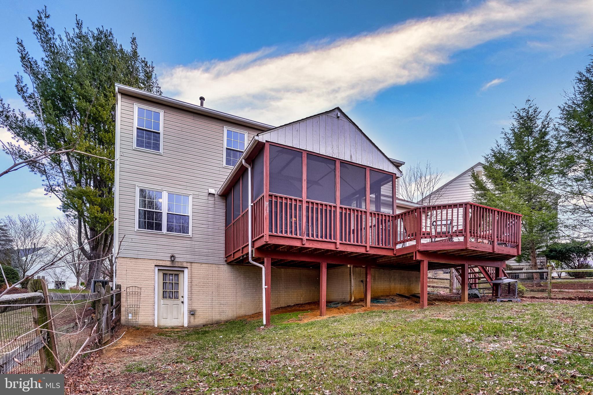 MONTGOMERY MEADOWS - Residential