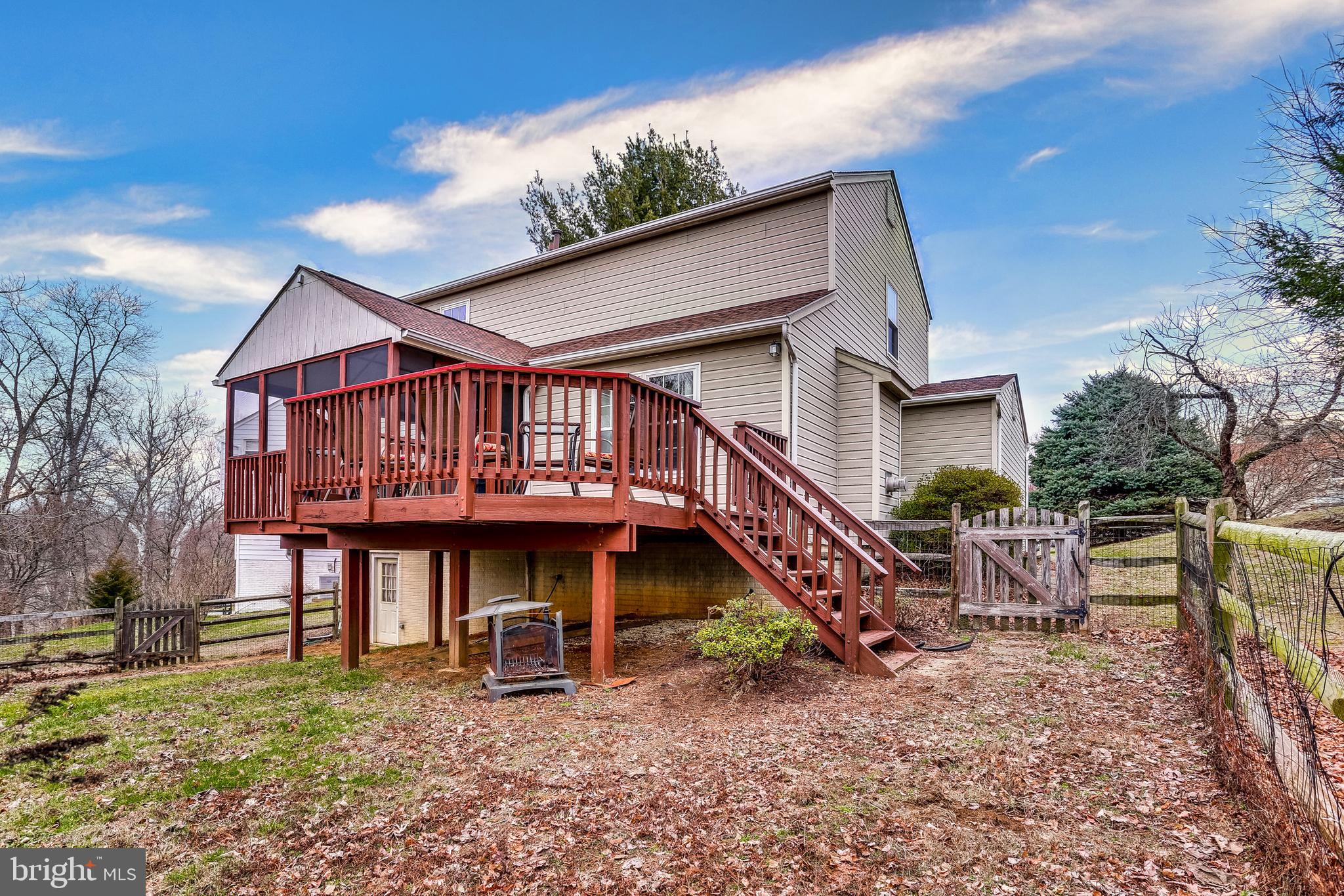 MONTGOMERY MEADOWS - Residential