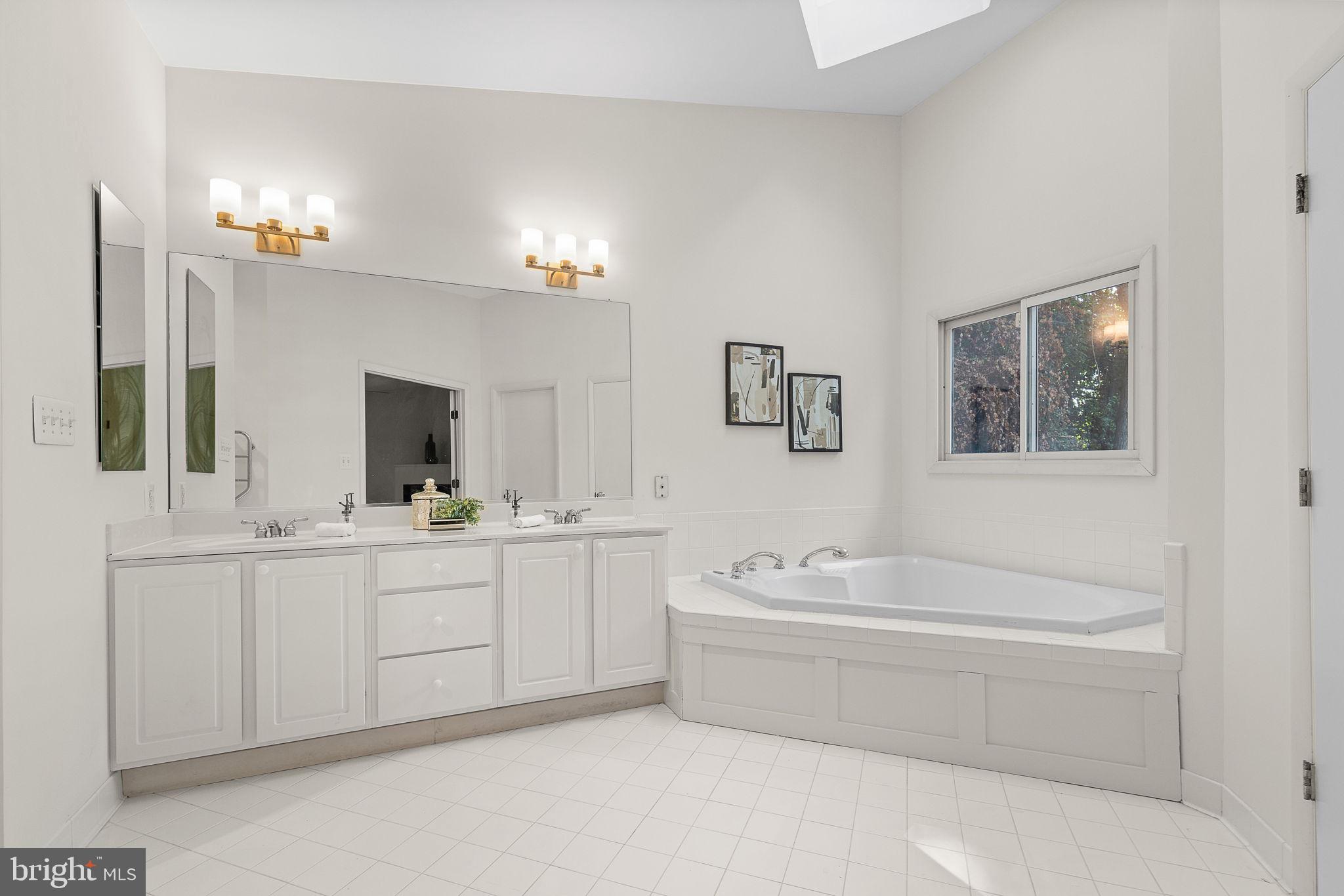 BUFFALO HILL - Residential