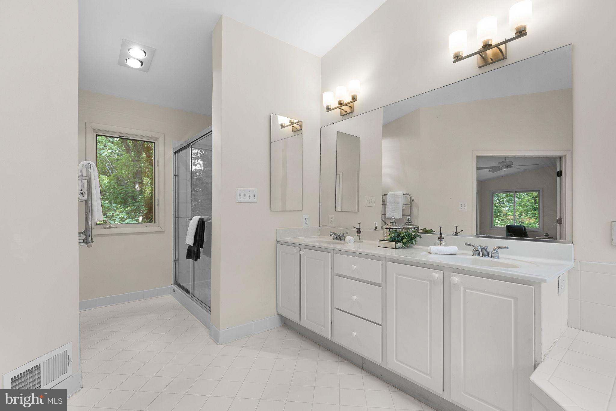 BUFFALO HILL - Residential