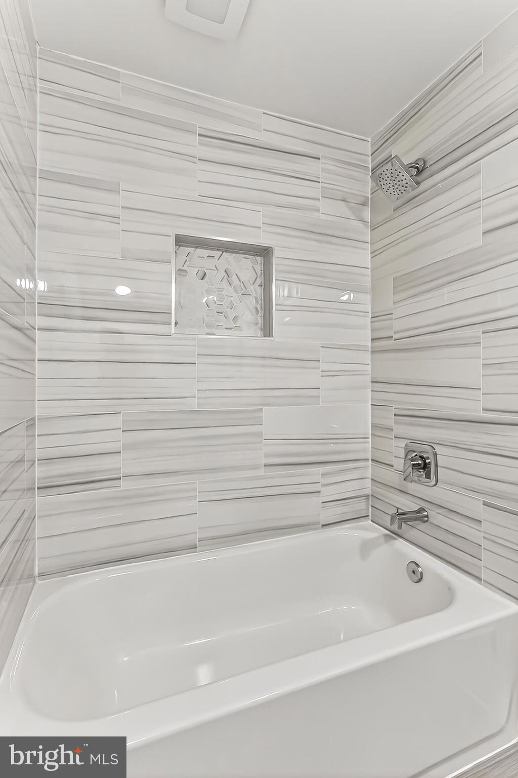 SUGARLAND RUN - Residential