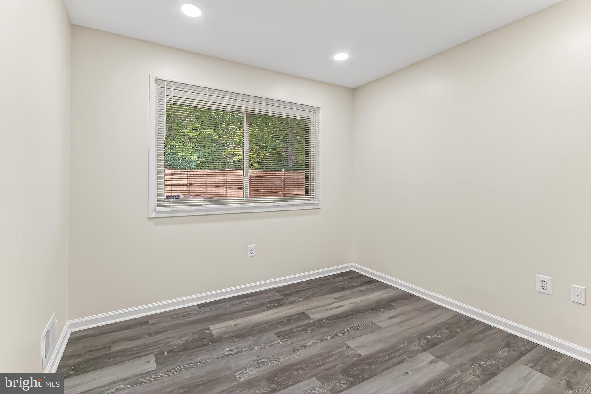 SUGARLAND RUN - Residential