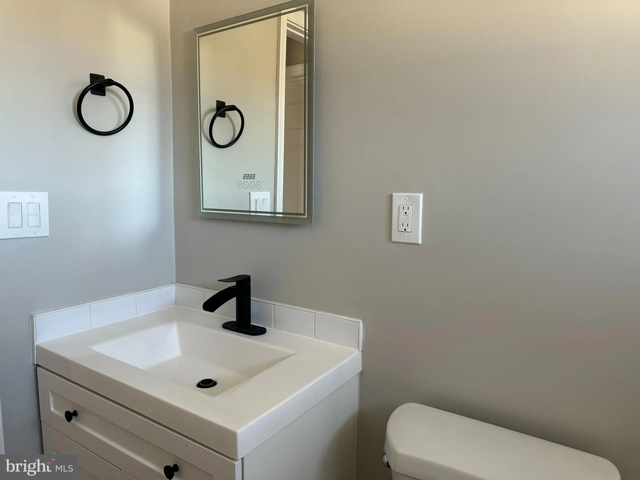 Penns Grove, New Jersey 08069, United States, 3 Bedrooms Bedrooms, ,1 BathroomBathrooms,Residential,Active,4724