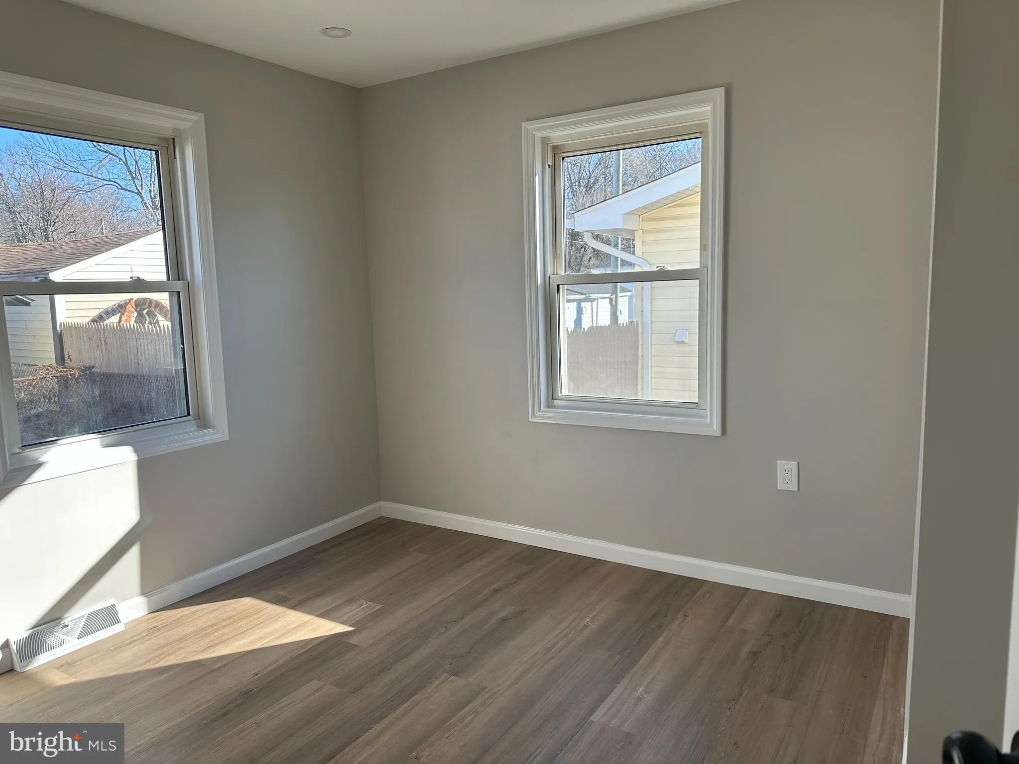 Penns Grove, New Jersey 08069, United States, 3 Bedrooms Bedrooms, ,1 BathroomBathrooms,Residential,Active,4724