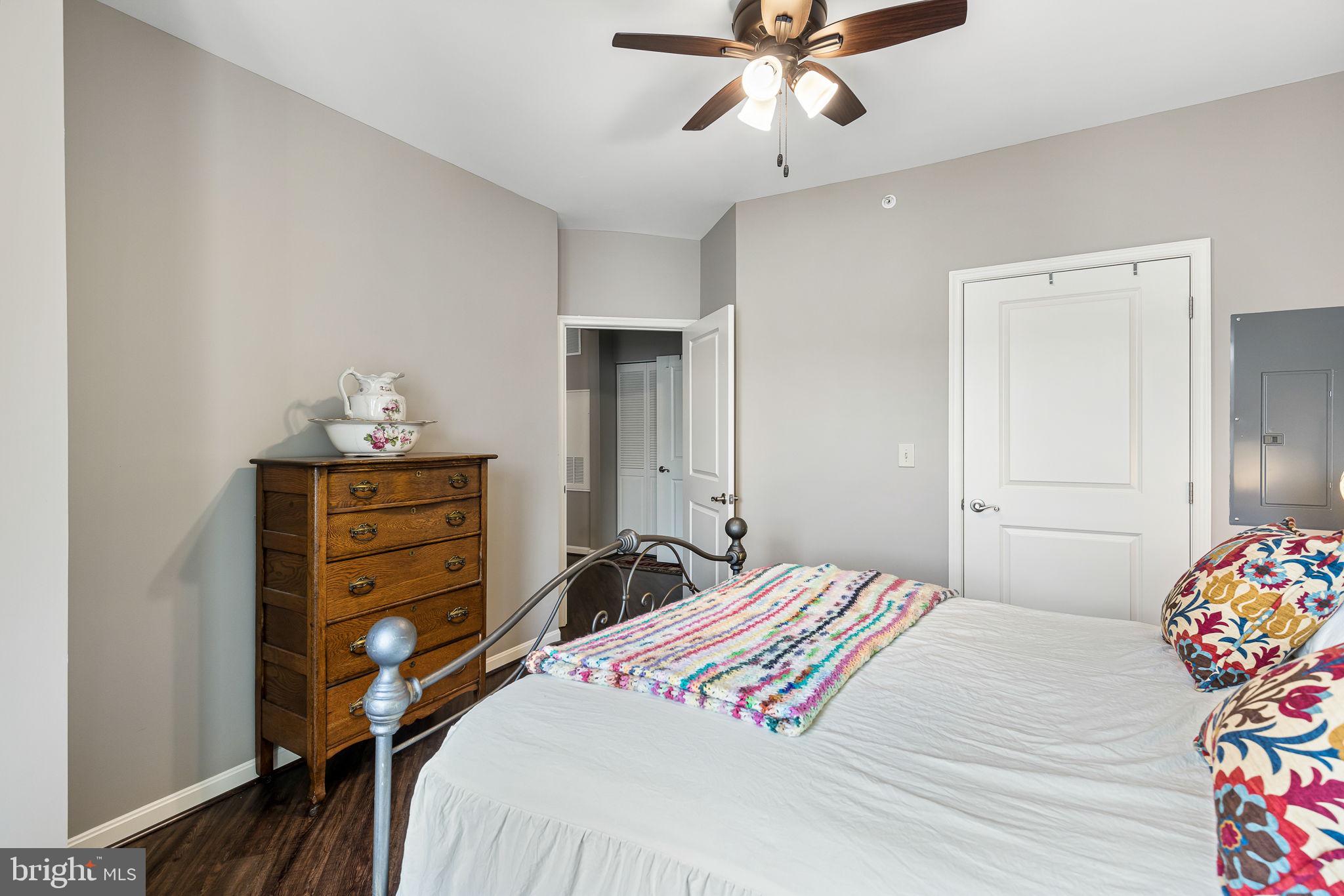 HALSTEAD AT THE METRO II - Residential