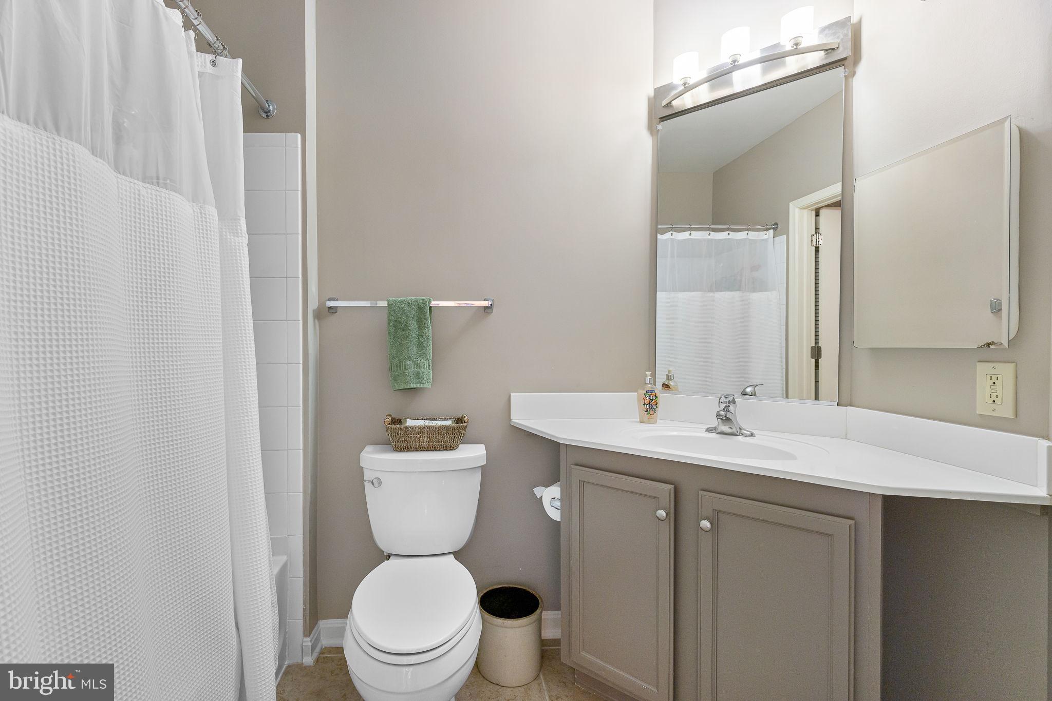 HALSTEAD AT THE METRO II - Residential