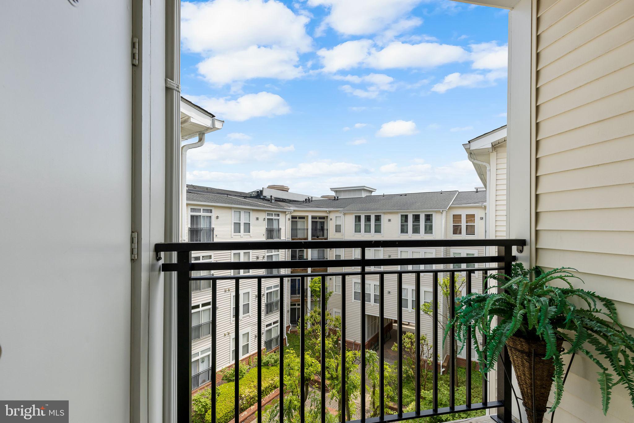 HALSTEAD AT THE METRO II - Residential