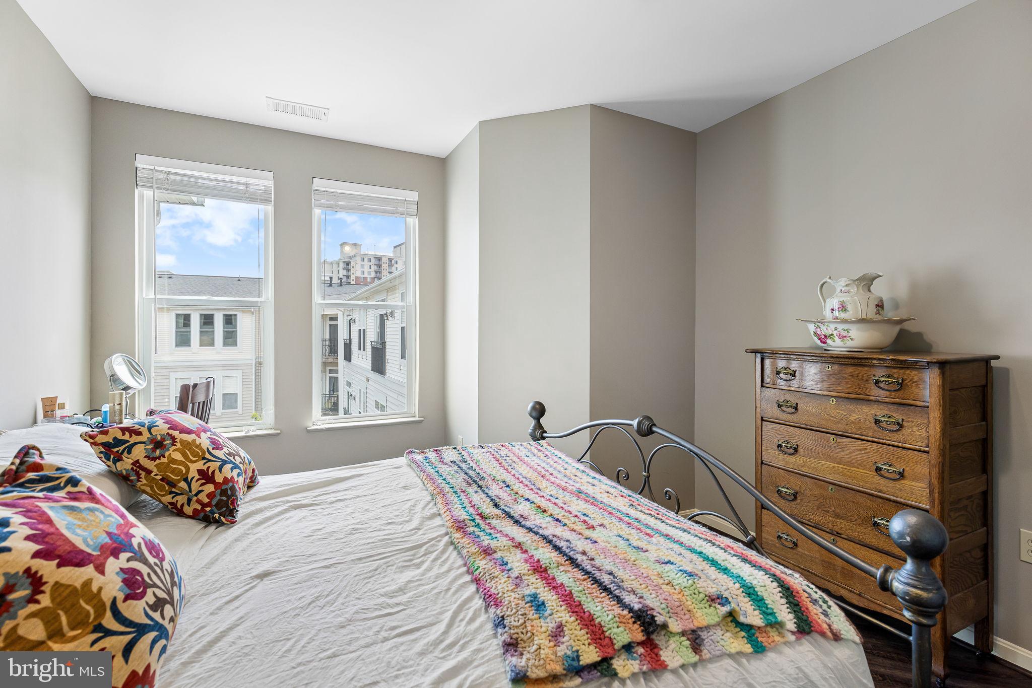 HALSTEAD AT THE METRO II - Residential