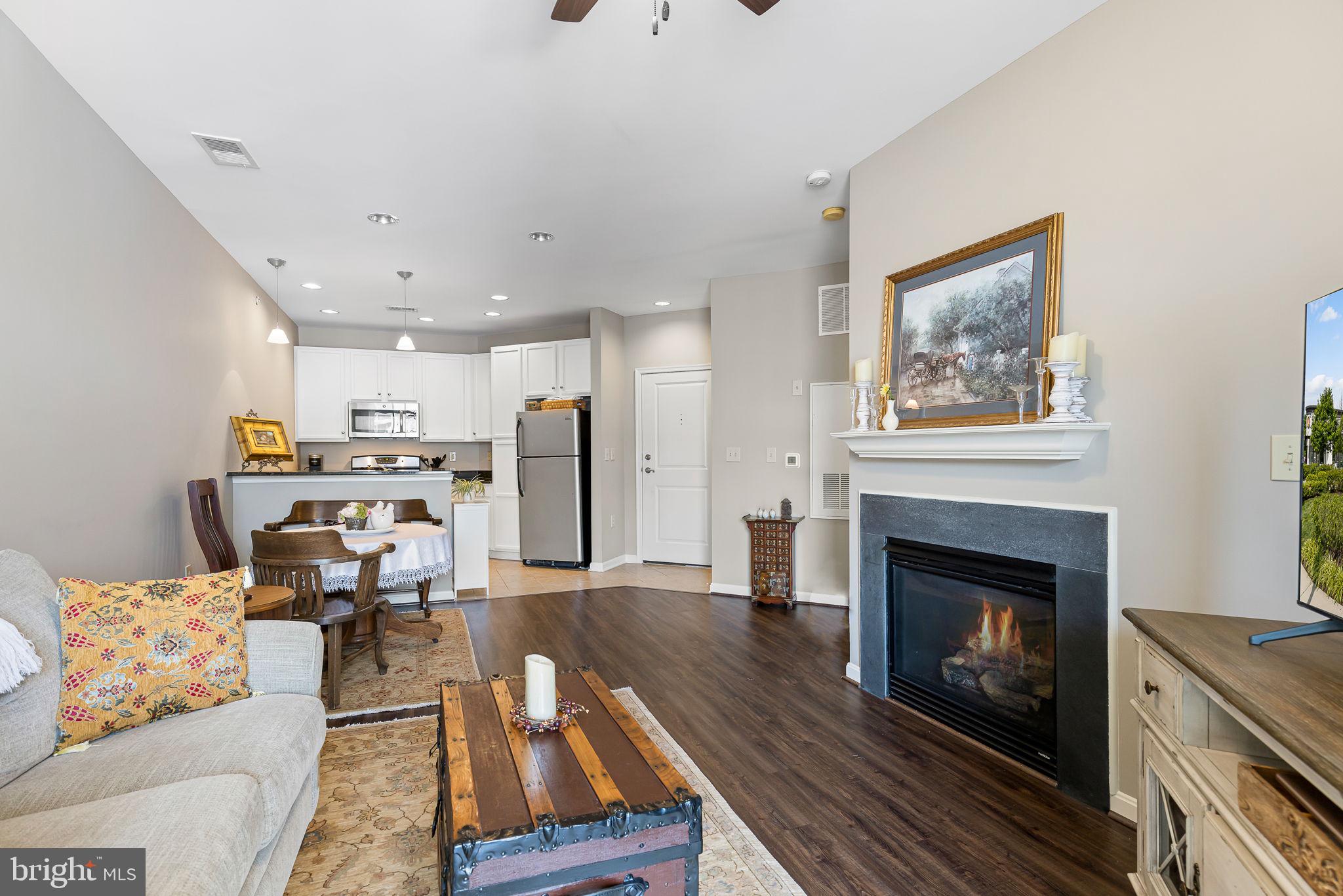 HALSTEAD AT THE METRO II - Residential