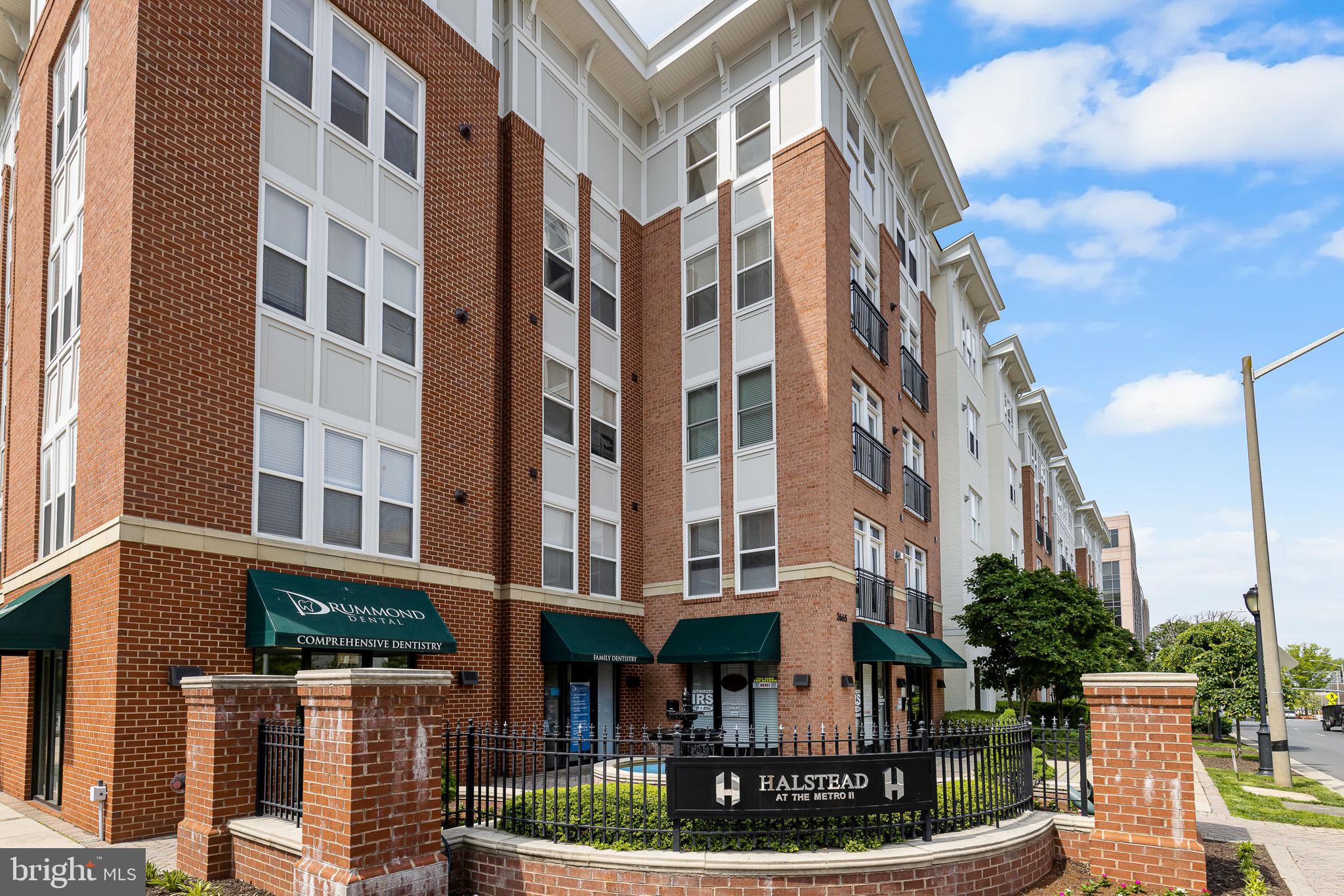 HALSTEAD AT THE METRO II - Residential