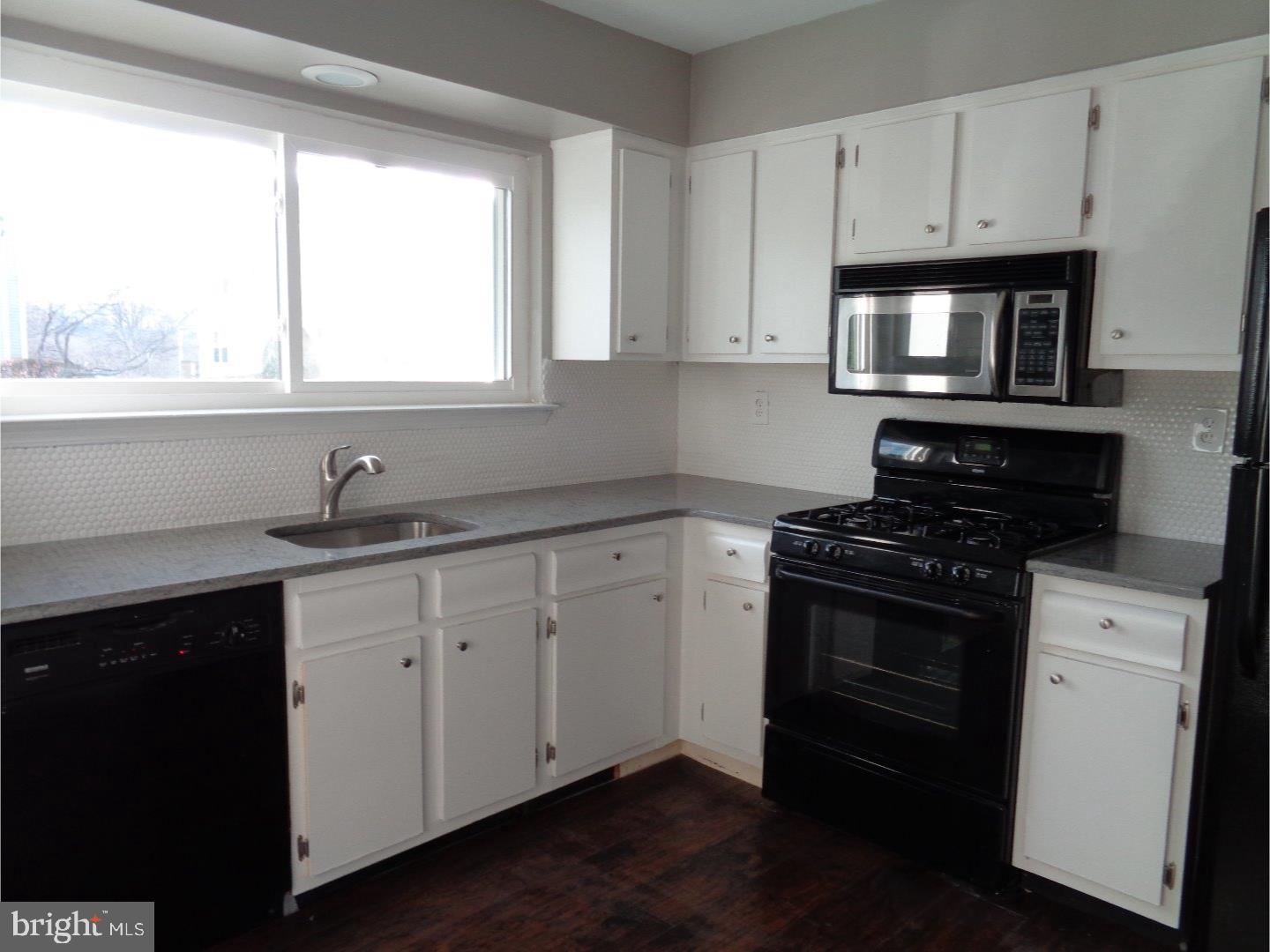 EAGLE RIDGE - Residential Lease