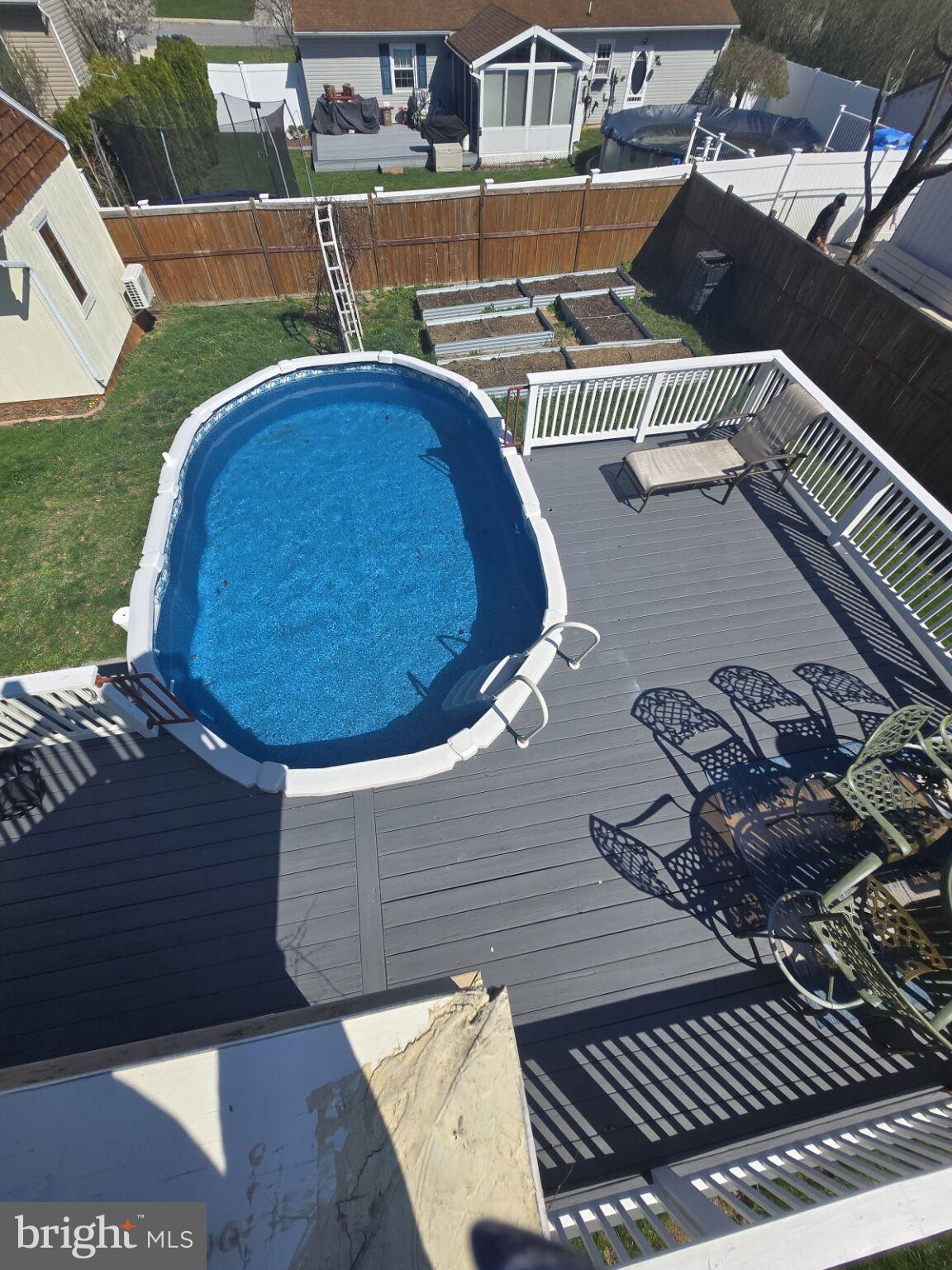 NOLL MANOR - Residential