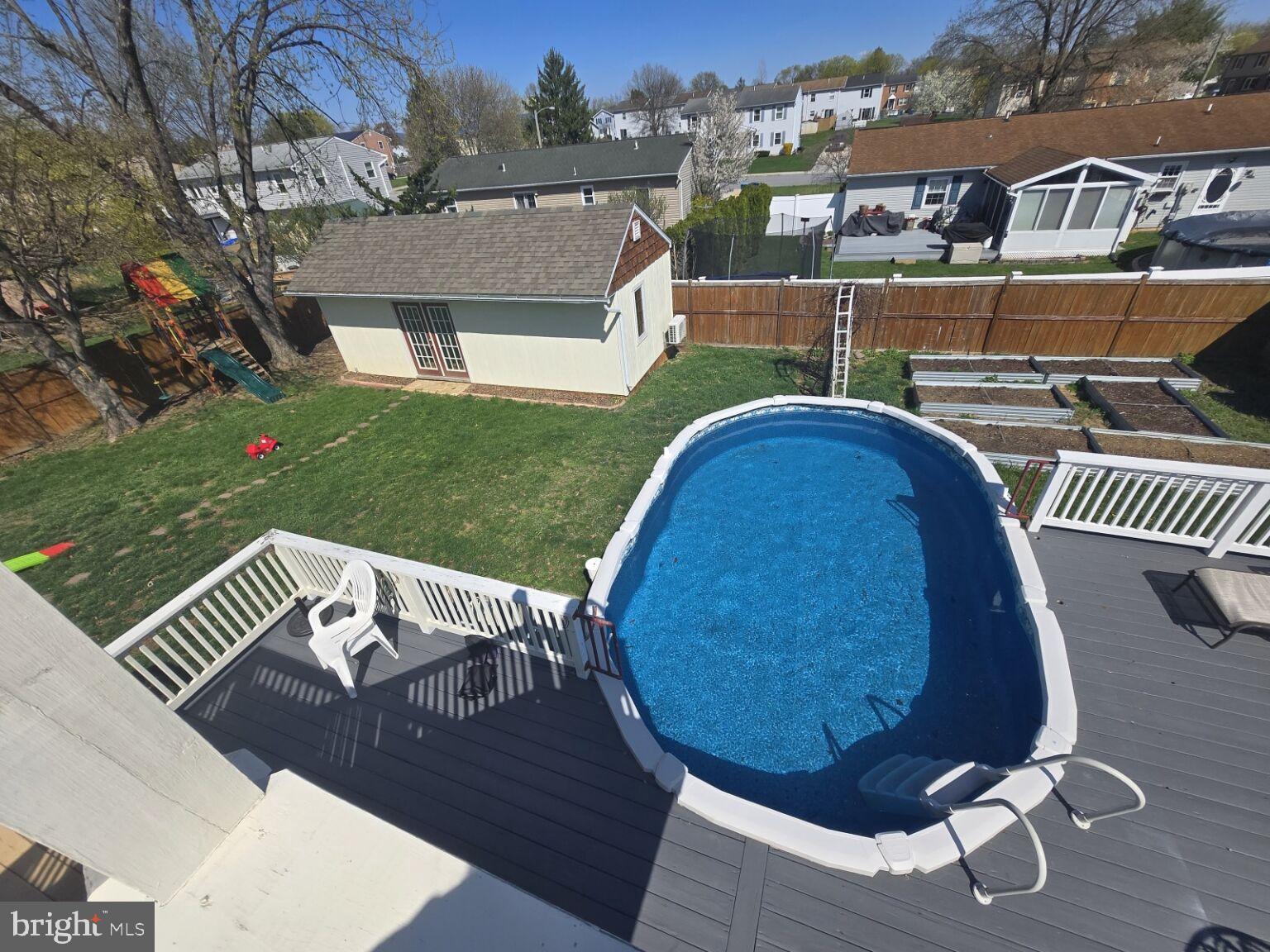 NOLL MANOR - Residential