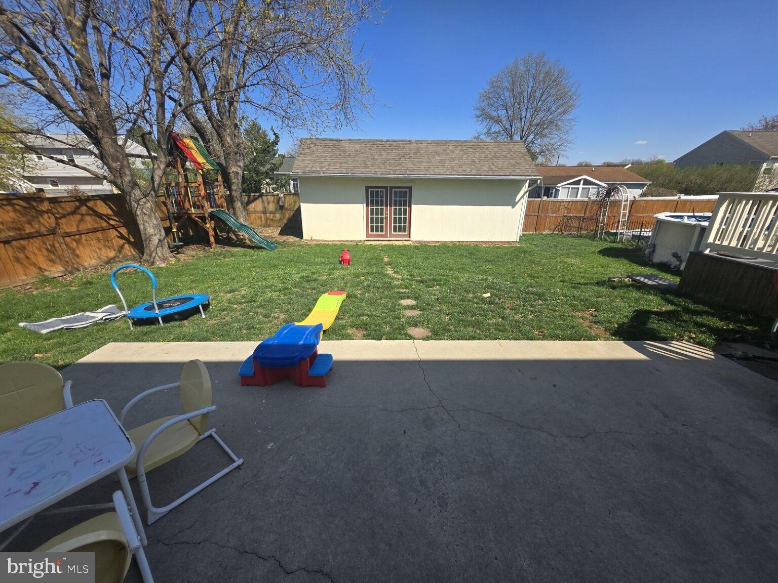 NOLL MANOR - Residential