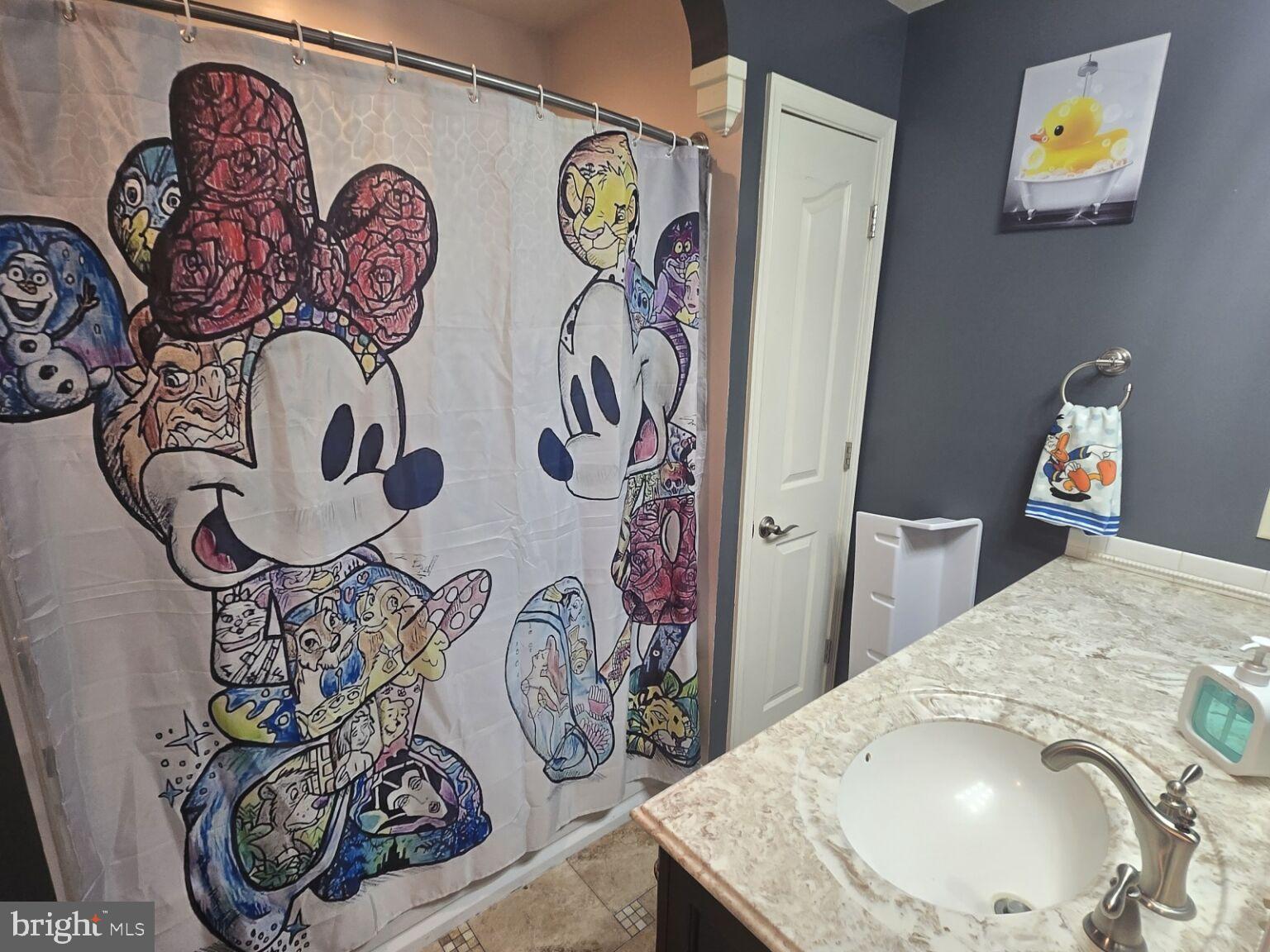 NOLL MANOR - Residential