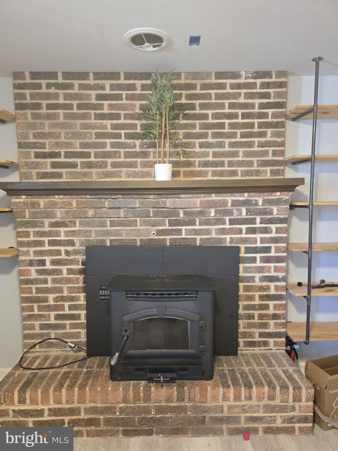 NOLL MANOR - Residential