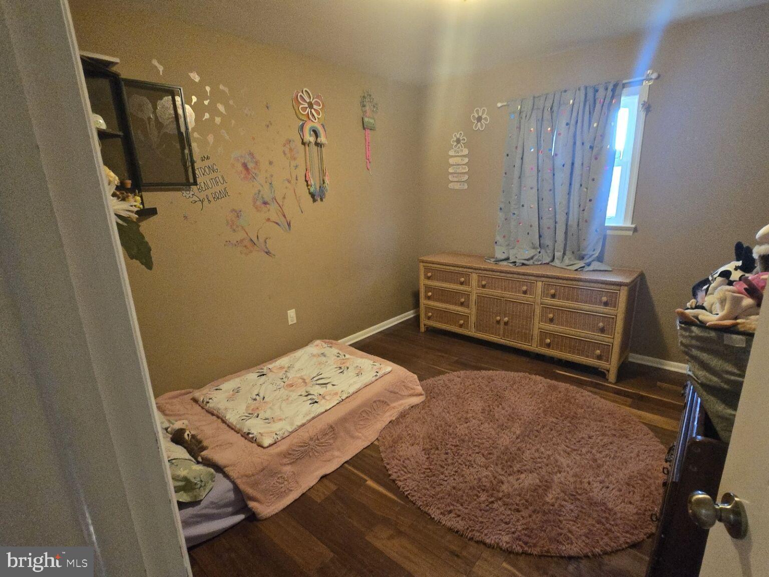 NOLL MANOR - Residential