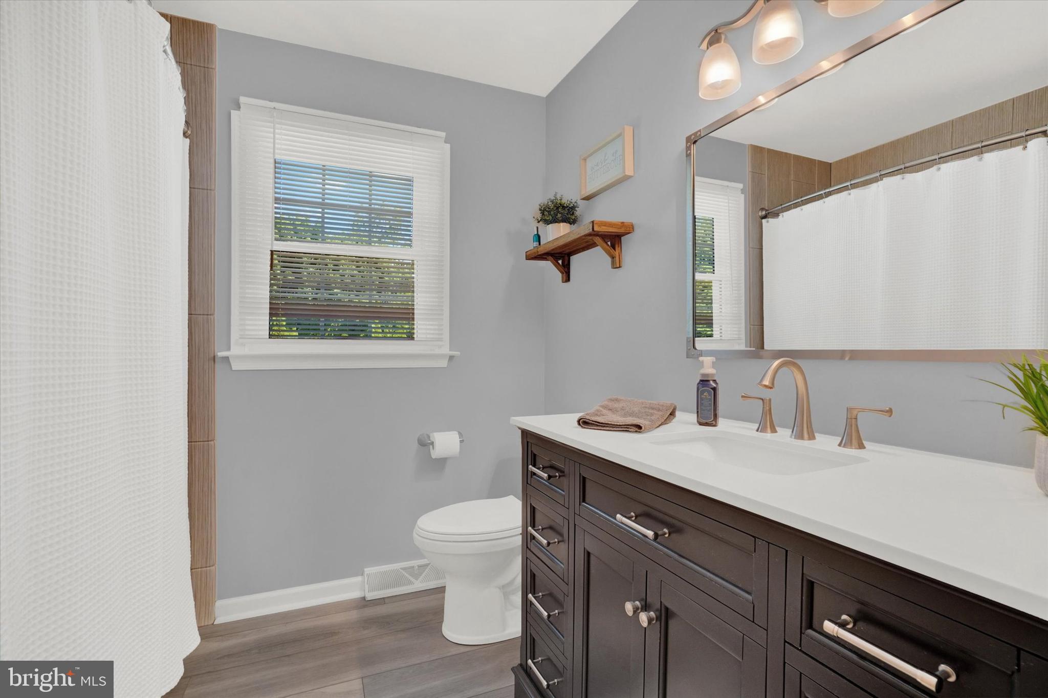 SHERMAN OAKS - Residential