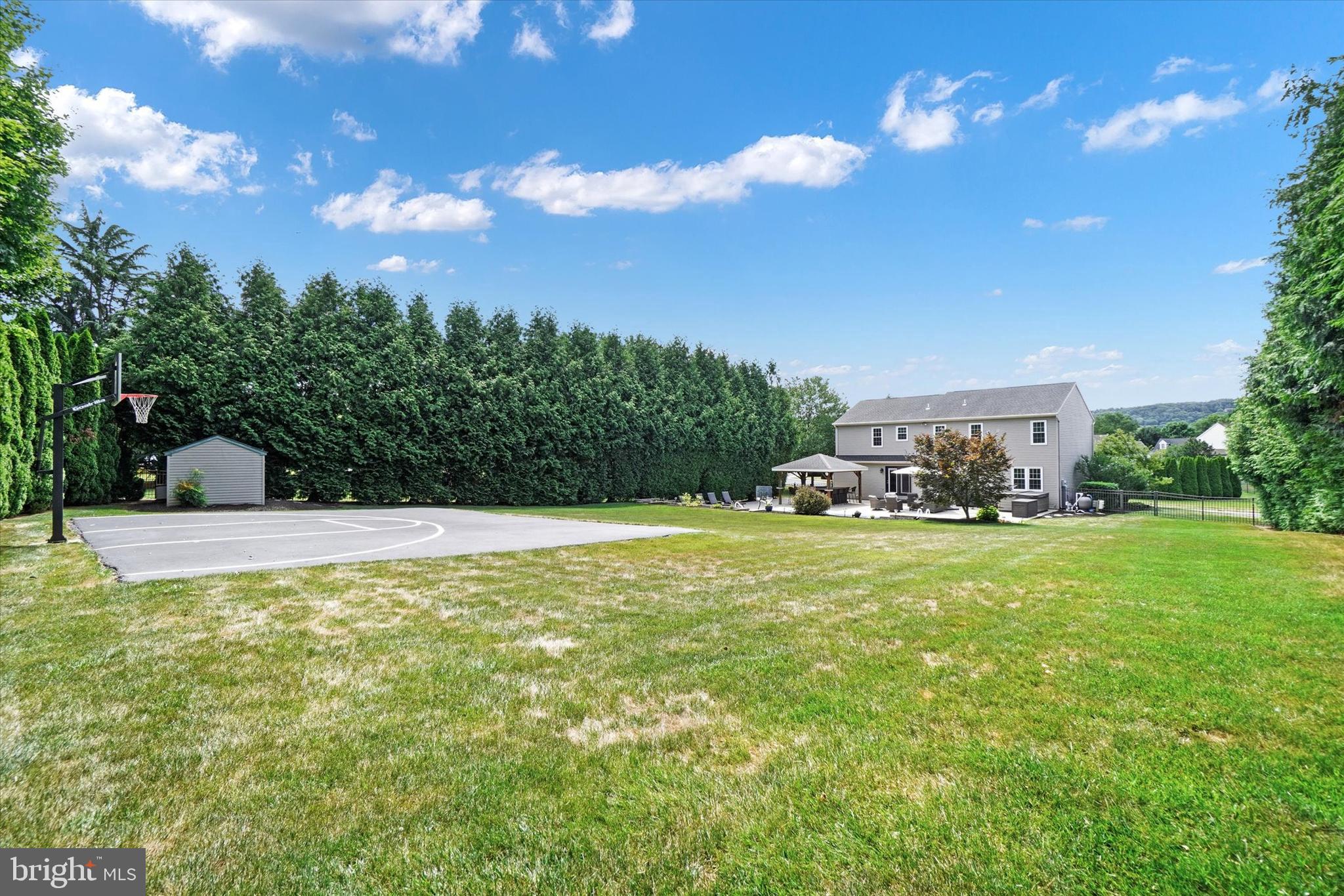 SHERMAN OAKS - Residential