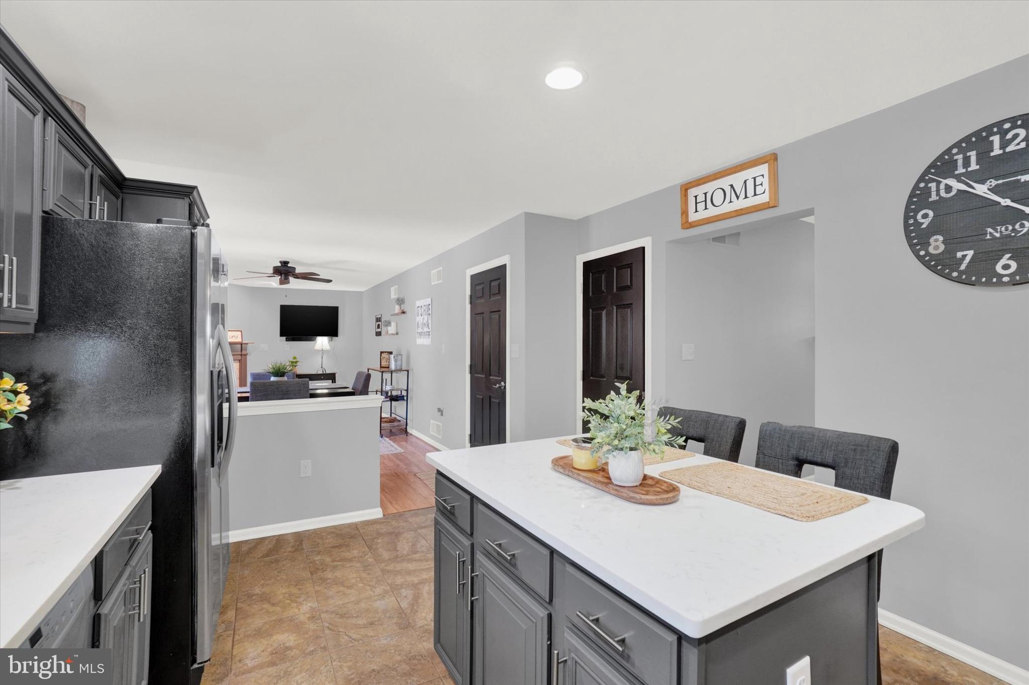 SHERMAN OAKS - Residential