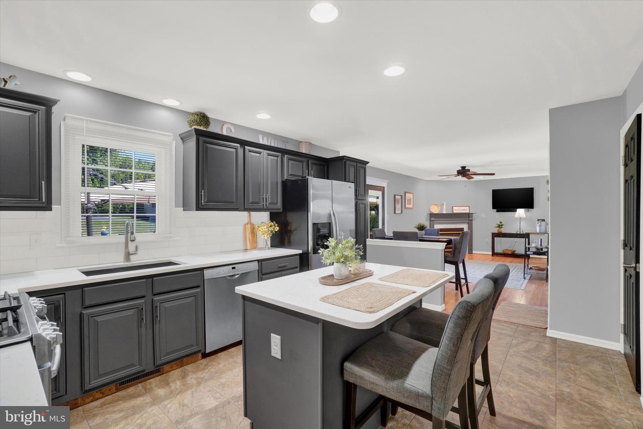 SHERMAN OAKS - Residential