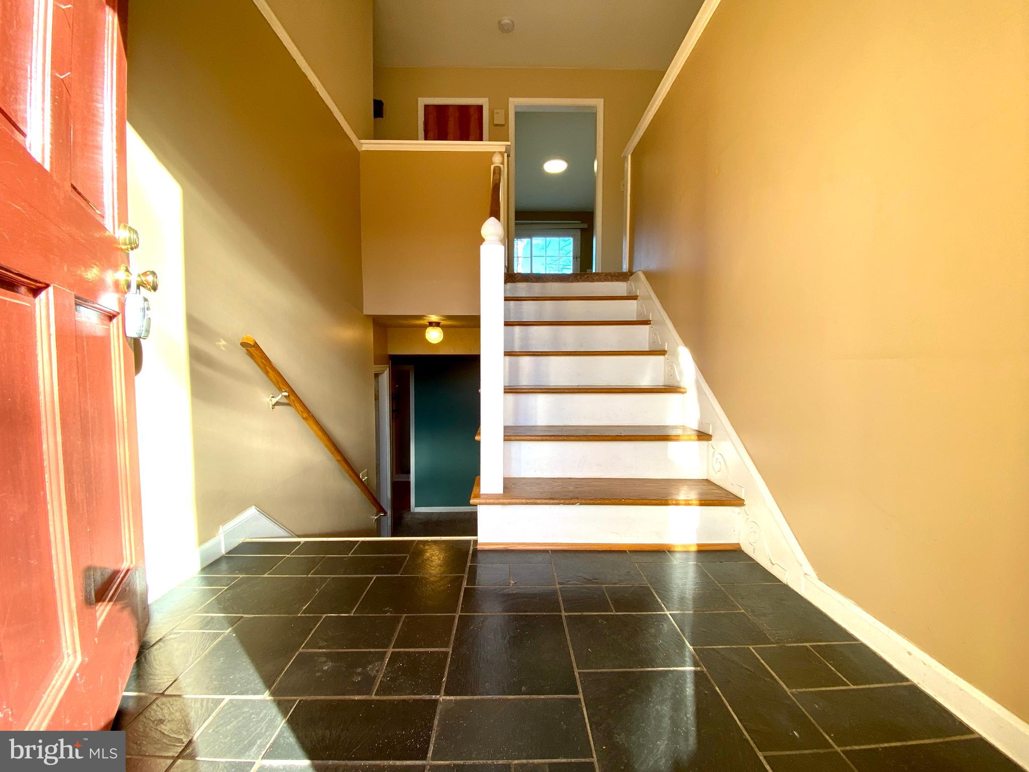 CLEARVIEW HEIGHTS - Residential Lease