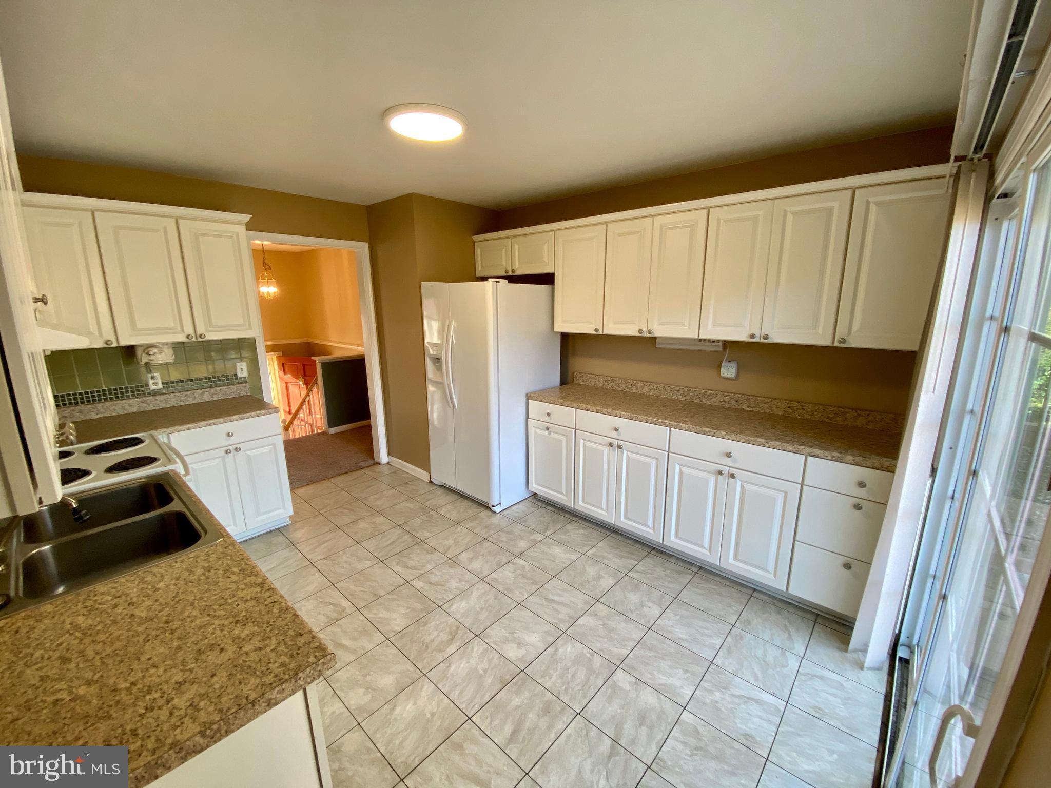 CLEARVIEW HEIGHTS - Residential Lease