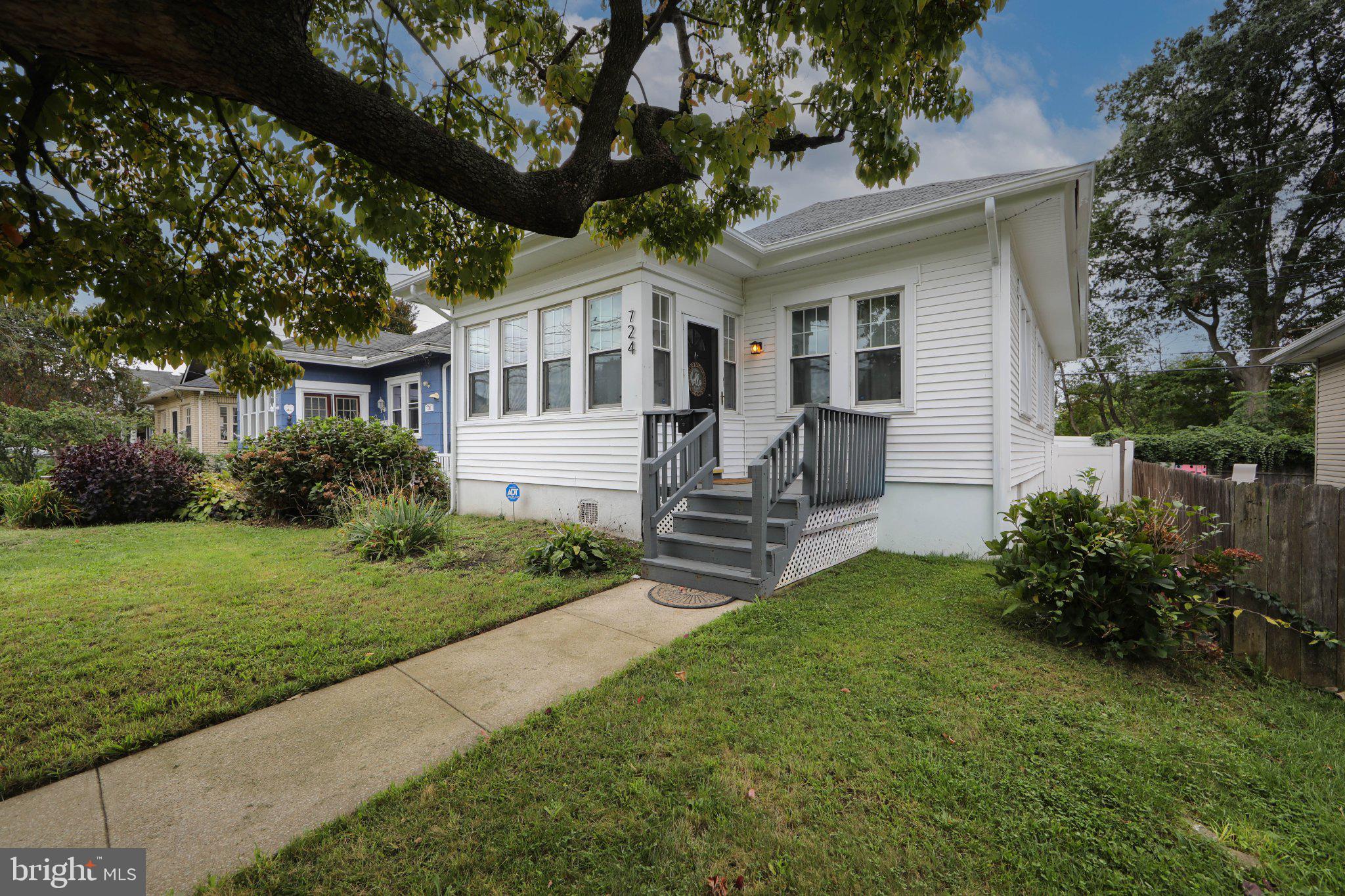 724 WILLITTS AVENUE
