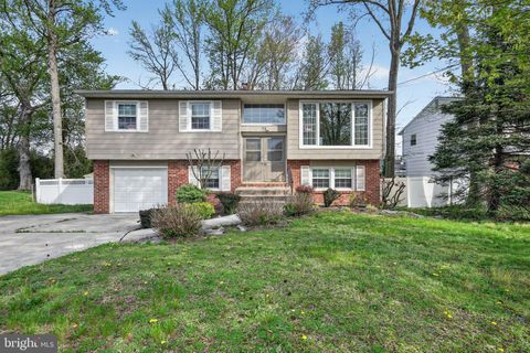 Homes For Rent - 73 Greenvale Rd<br/> CHERRY HILL, NJ 08034